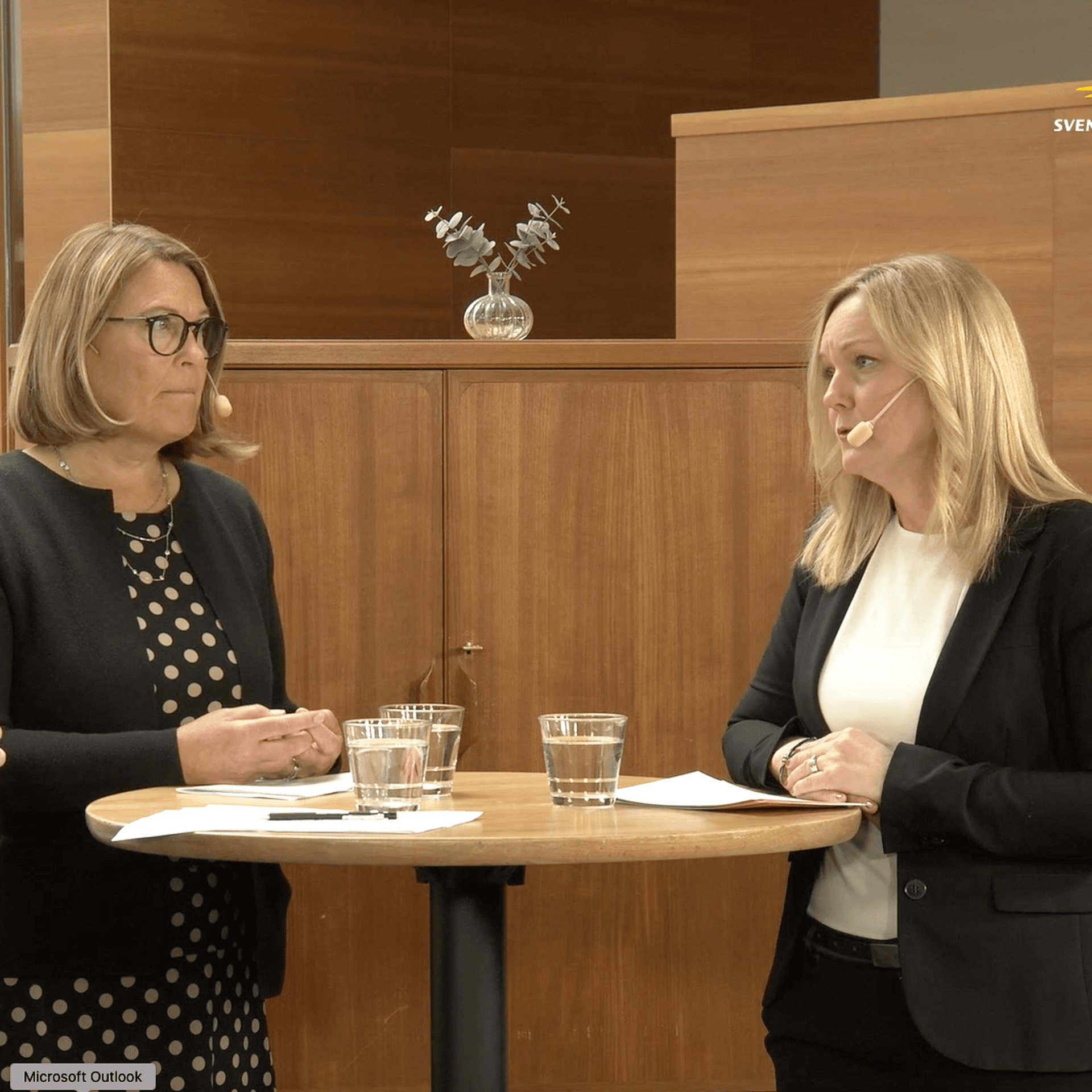 Svenskt Näringslivs vice vd, Karin Johansson och expert Karl Lallerstedt