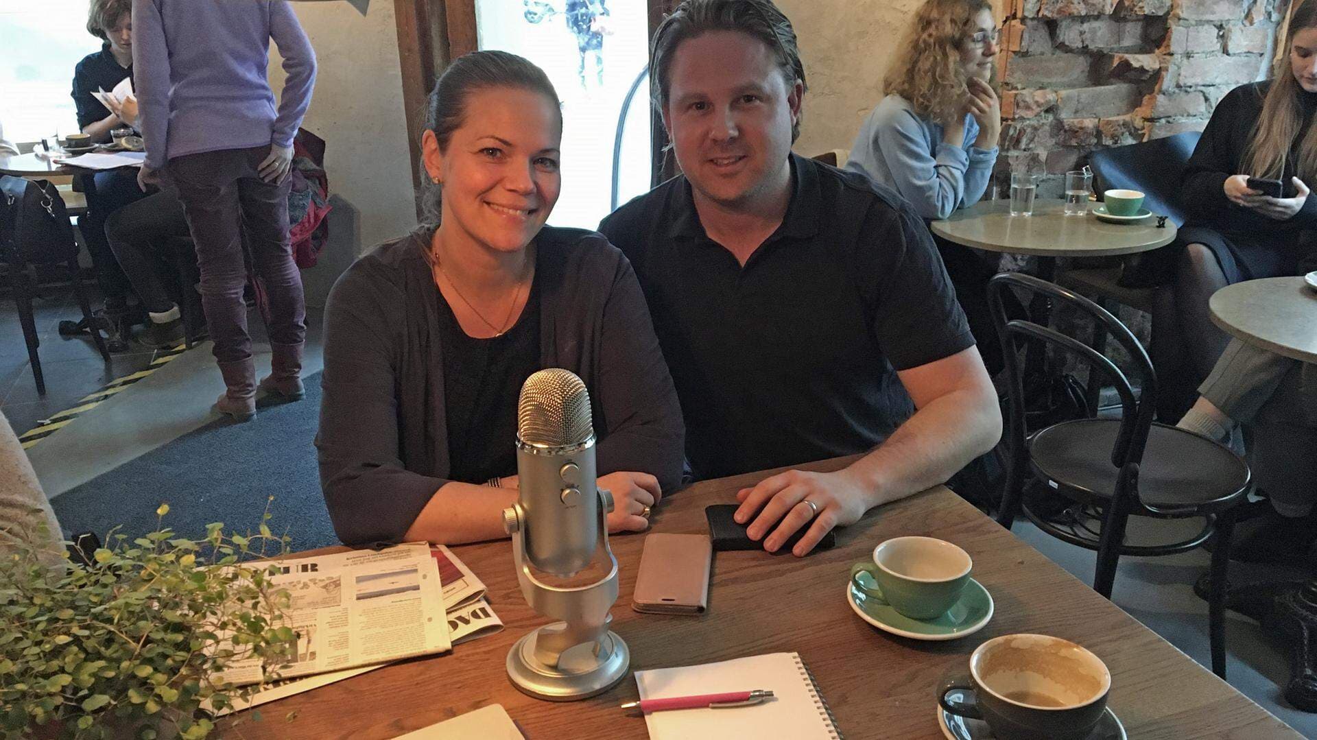 Anna Sterlinger eller Philip Hjalmarsson