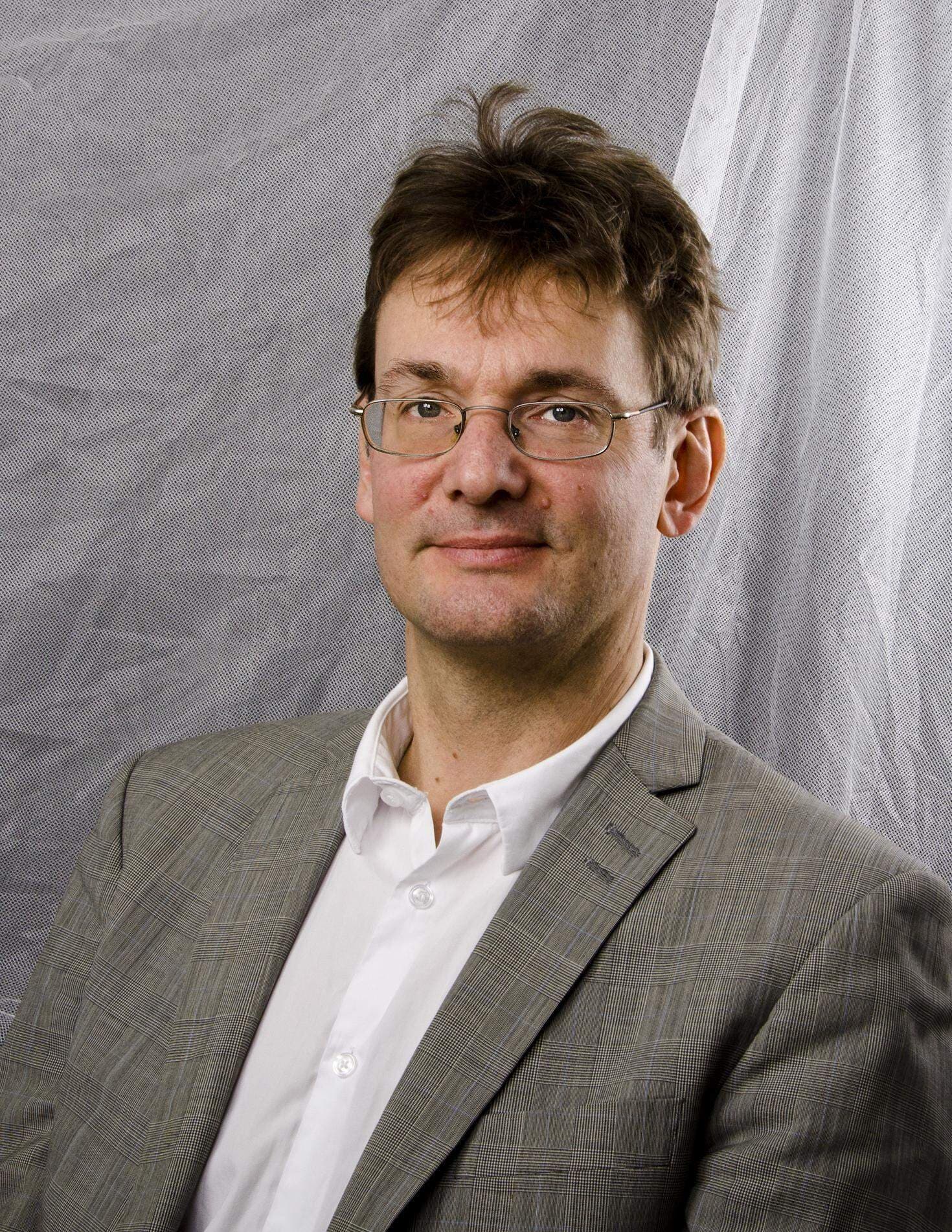 Roger Persson Österman, professor i finansrätt vid Stockholms universitet.