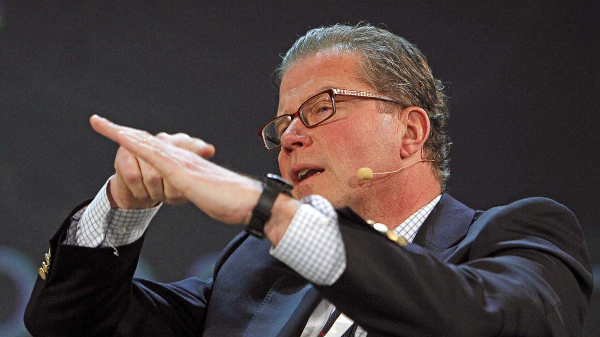 Leif Johansson, vd och koncernchef på Volvo, är djupt oroad över den teknikerbrist som hägrar på sikt och uppmanade politikerna att agera nu.