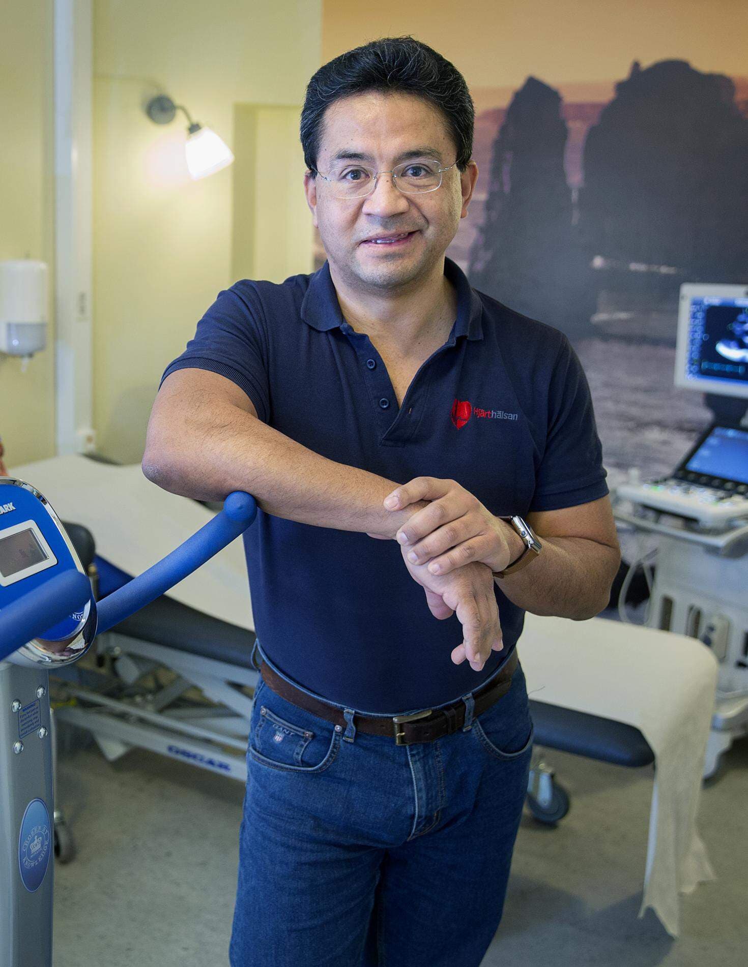 Carlos Valladares är specialist i kardiologi och internmedicin på Hjärthälsan i Linköping