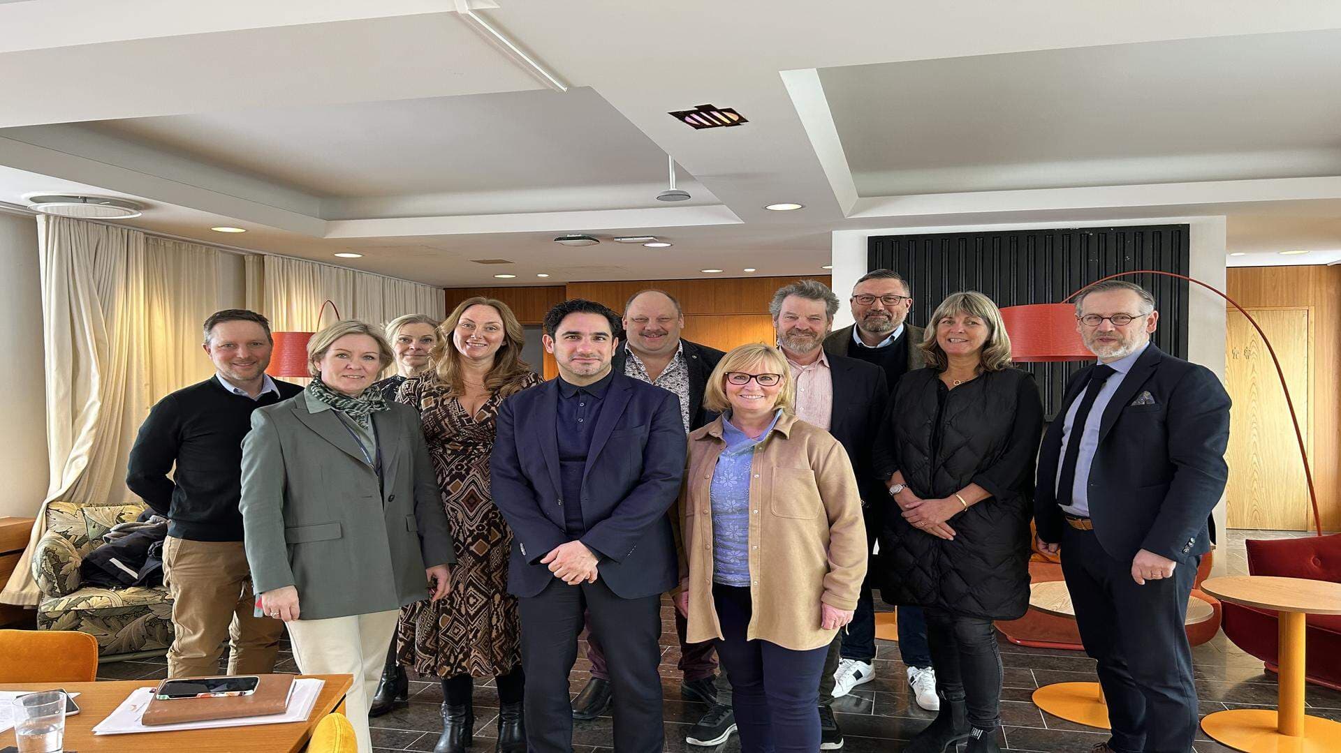 Shekarabi och delar av SME-kommittén