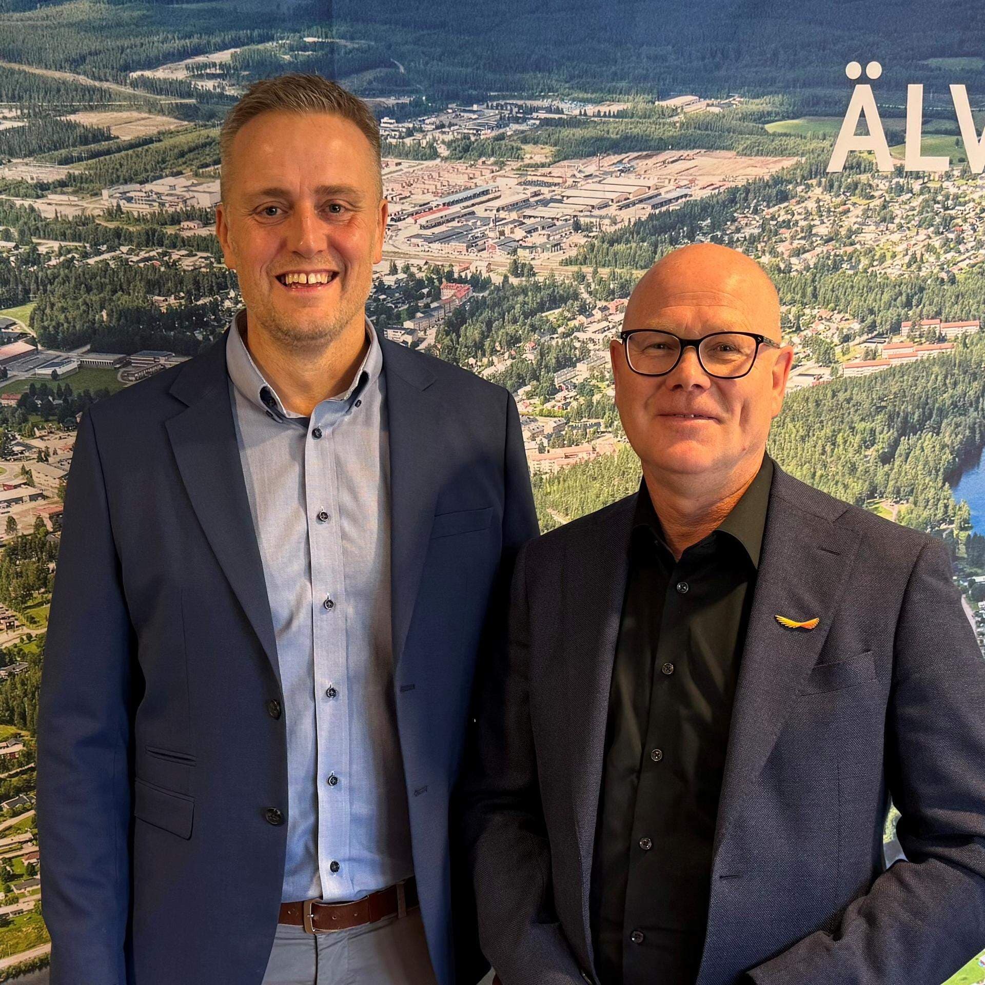 Johan Dahlqvist står bredvid Hans Andersson.