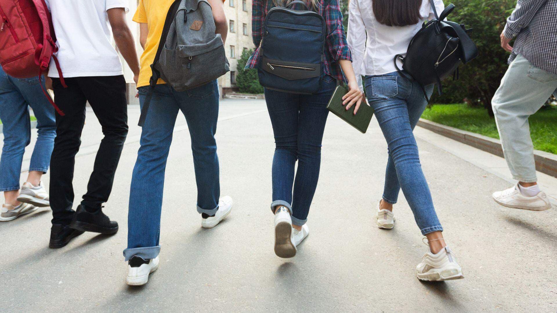 bild på gymnasieelever