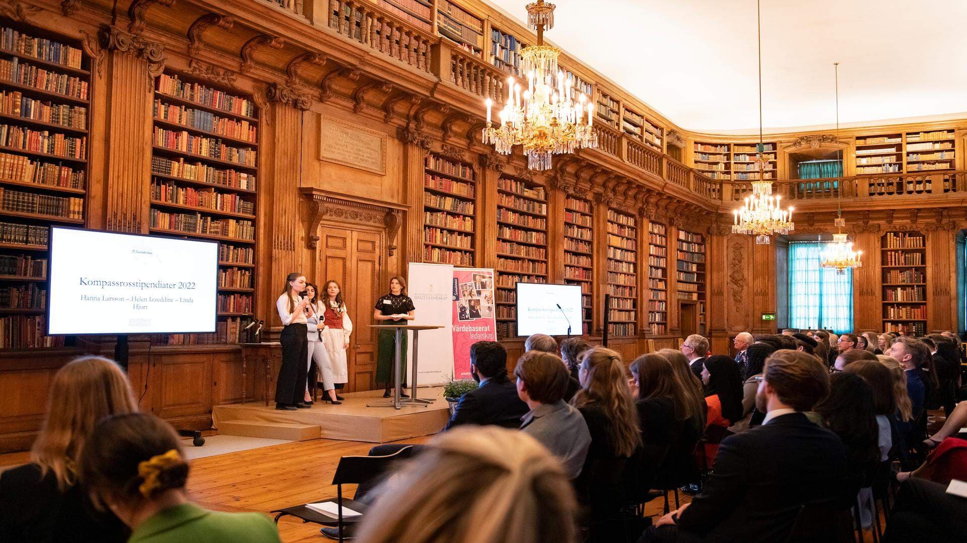 Stipendieceremoni 2022 arrangerad av stiftelsen Ungt Ledarskap.