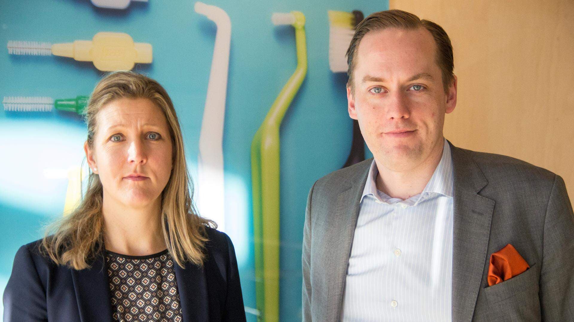 Helena Ossmer Thedius, Marketing & Innovation Director på TePe och Joel Eklund, vd.