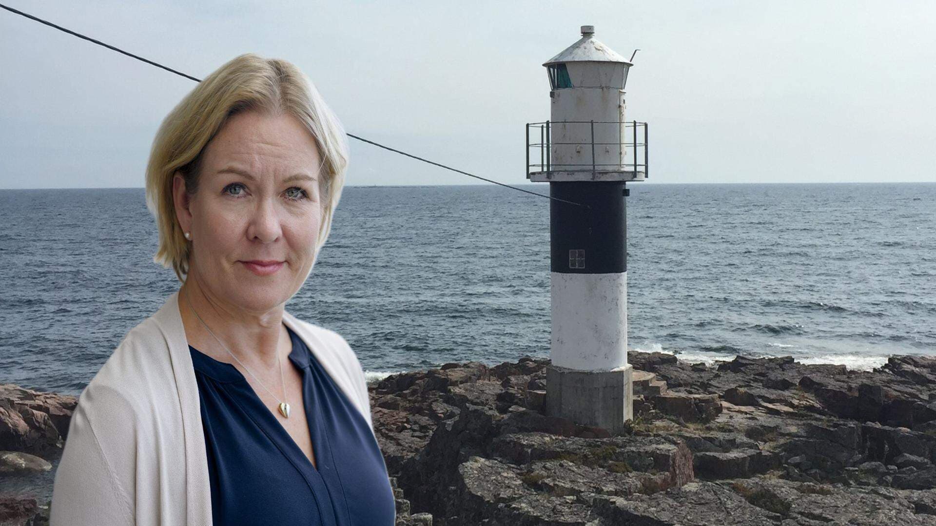 Anna Hedensjö Johansson och en fyr