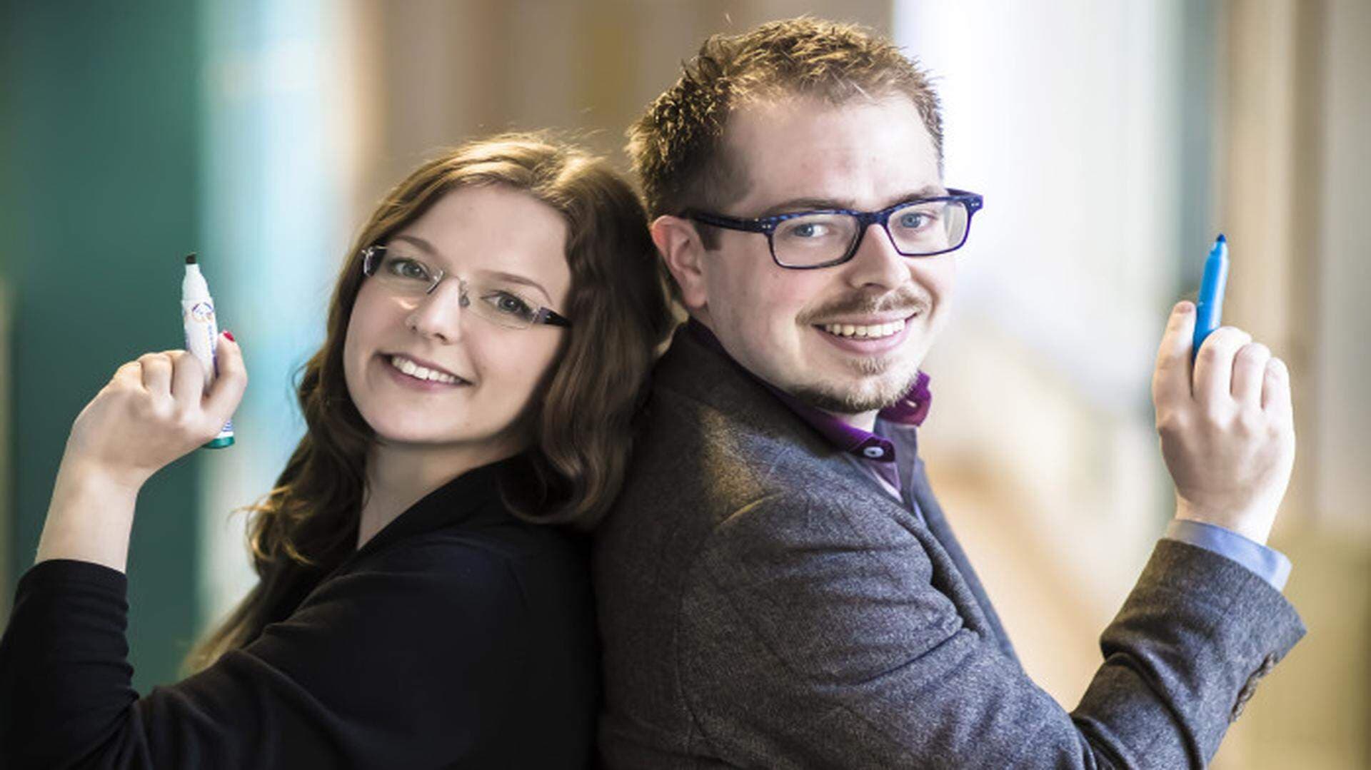 Med rätt att lära ut. Jenny Widmark och Wilhelm Tunemyr är civilingenjörerna som sadlat om och blivit lärare.
