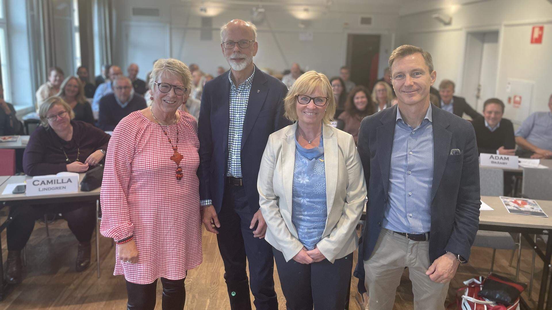 Ewa Lindstrand, Erik Langby, Marie Svensson och Björn Lindgren på ett SME-kommittémöte.