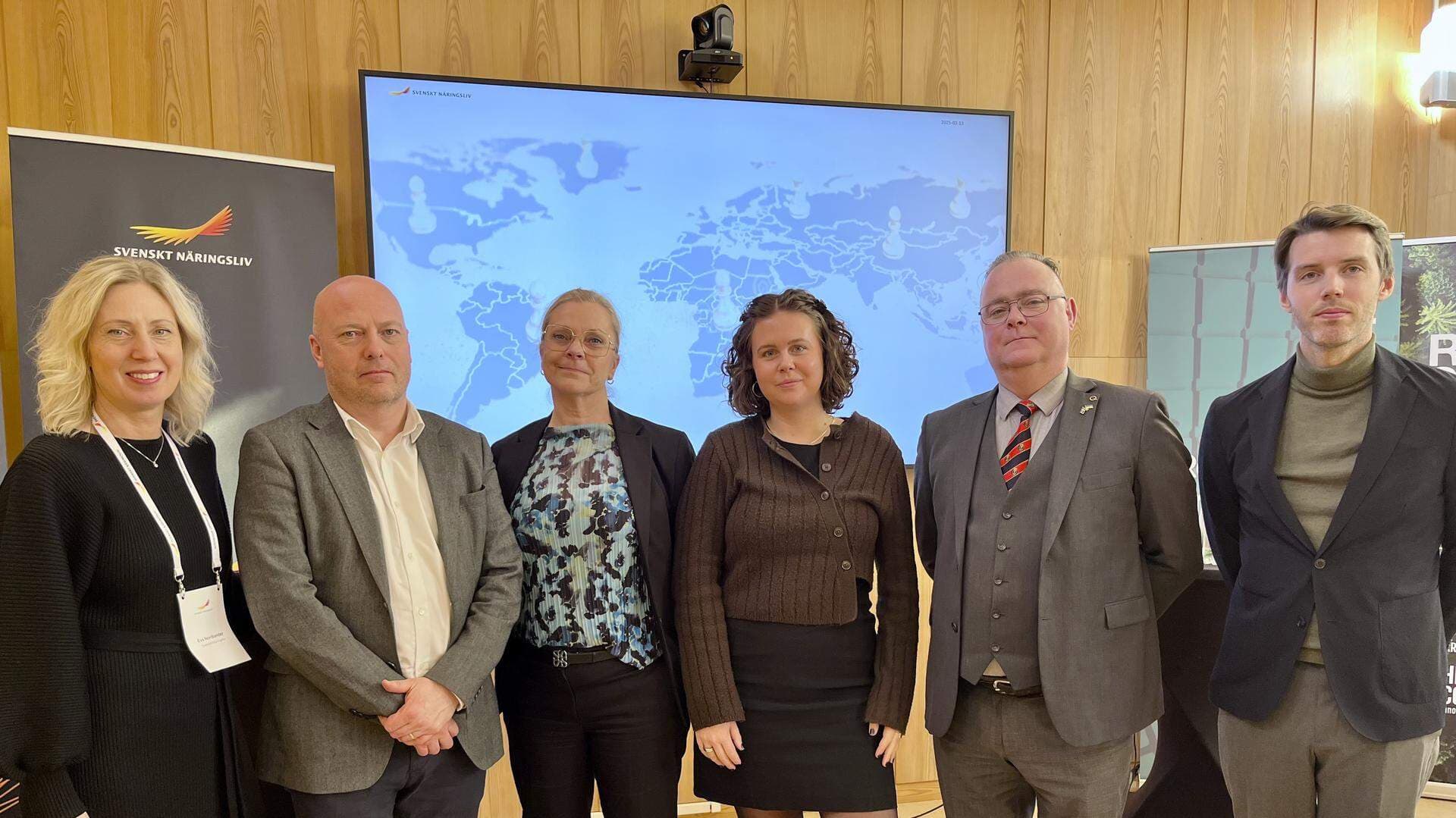 Eva Nordlander, regionchef Svenskt Näringsliv Västernorrland, Johan Sjöberg, ansvarig för säkerhets- och försvarspolicyfrågor på Svenskt Näringsliv, Lena Nitz, ansvarig för brott- och trygghetspolicy
på Svenskt Näringsliv, Frida Pamliden Expert beredskap- och säkerhetsfrågor på Svenskt Näringsliv, David Lysholm, kurssamordnare på Försvarshögskolan, Kristoffer Alm-Dahlin, kurssamordnare på Försvarshögskolan.