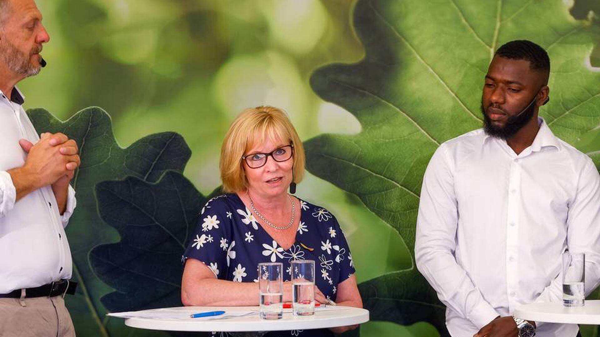 Marie Svensson på scen i Almedalen 2022