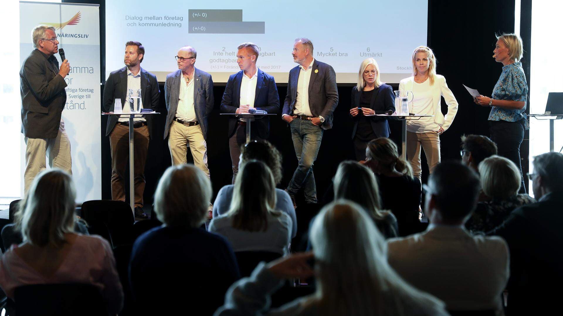 I en paneldiskussionen fick politiker från Stockholms stadshus kommentera de svårigheter som företagarna upplever. Från den styrandemajoriteten fanns Jan Valeskog (S), Lars Bäck (V) och Martin Hansson (MP) på plats. Från oppositionen deltog Anna König Jerlmyr (M), Karin Ernlund (C), Morgan Olofsson (L) och Erik Slottner (KD).