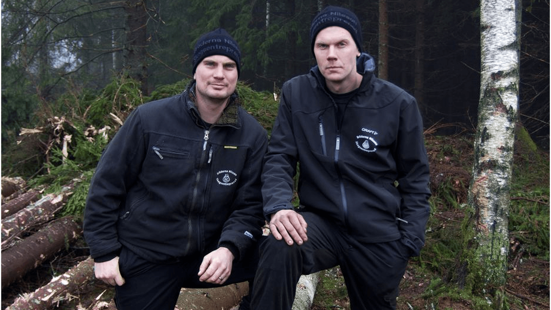 Håkan och Fredrik Nilsson i skogen