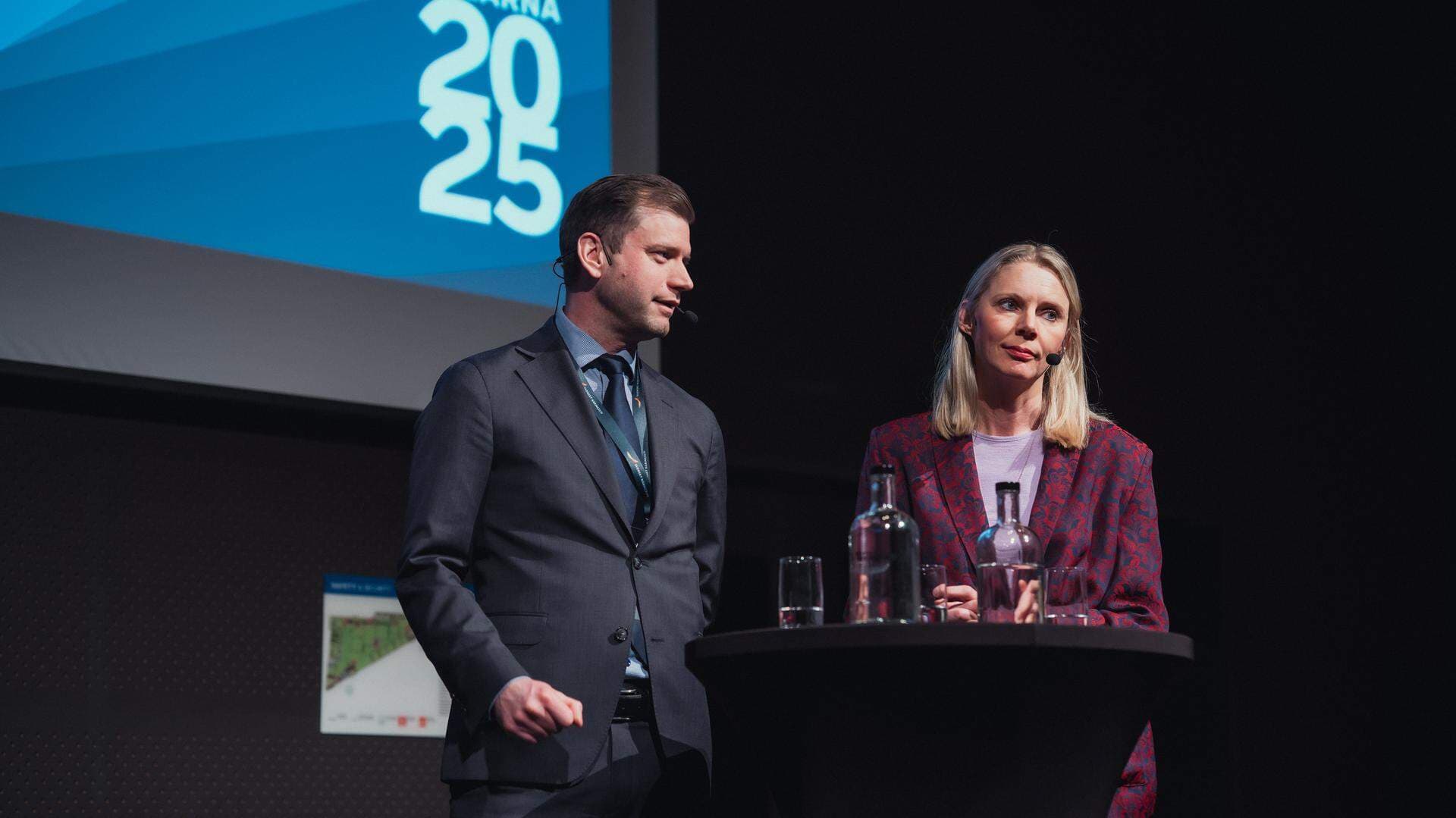 David Lindberg (L), statssekreterare på utbildningsdepartementet och Åsa Westlund (S), vice ordförande i utbildningsutskottet.