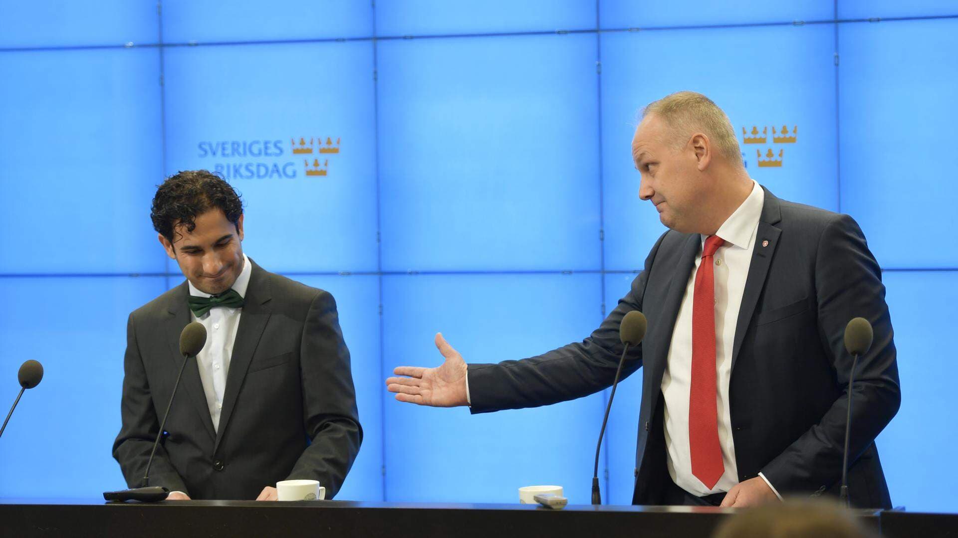 På fredagen presenterade Socialdemokraterna och Vänsterpartiet sitt gemensamma förslag för begränsningar i välfärden.