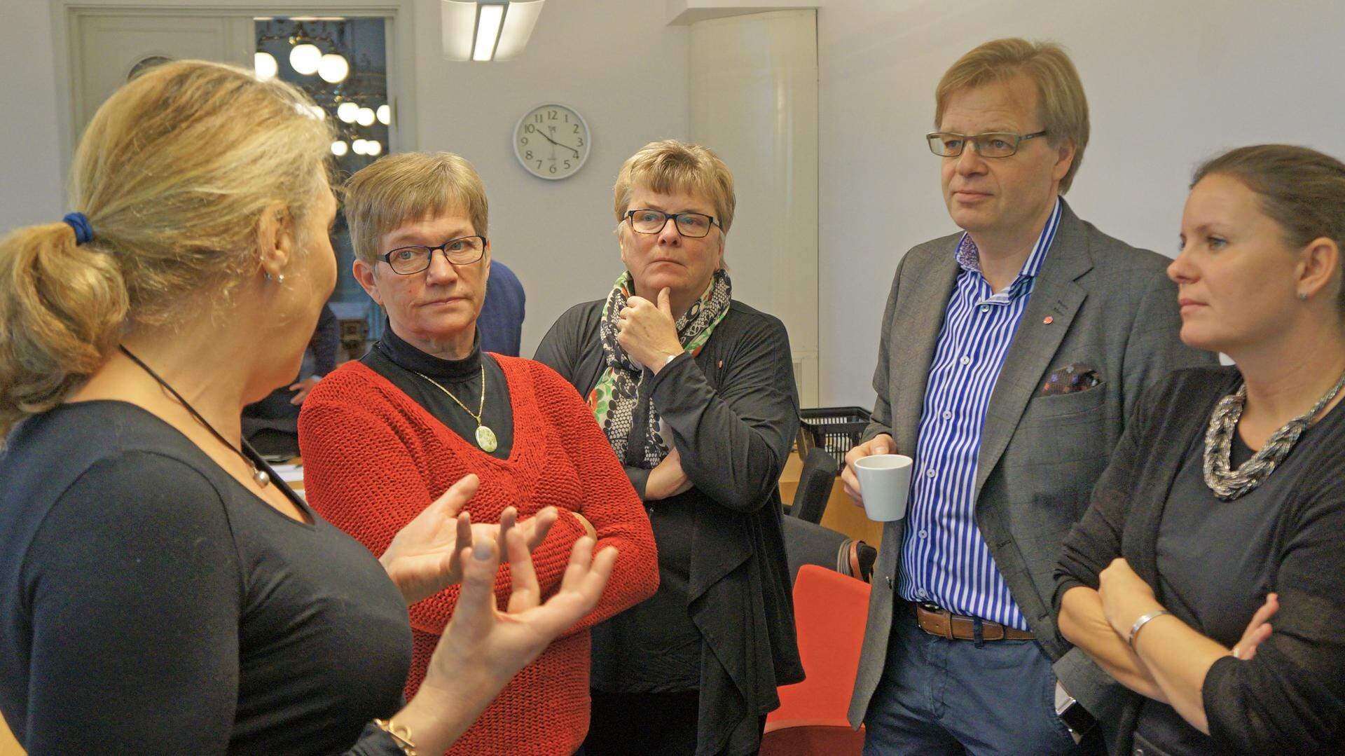Ellen Hausel Heldahl Gertrud Ivarsson ks C och Annika Westerlund ks S och Per-ola Mattsson S och Nina Östensson upphandlare.jpg