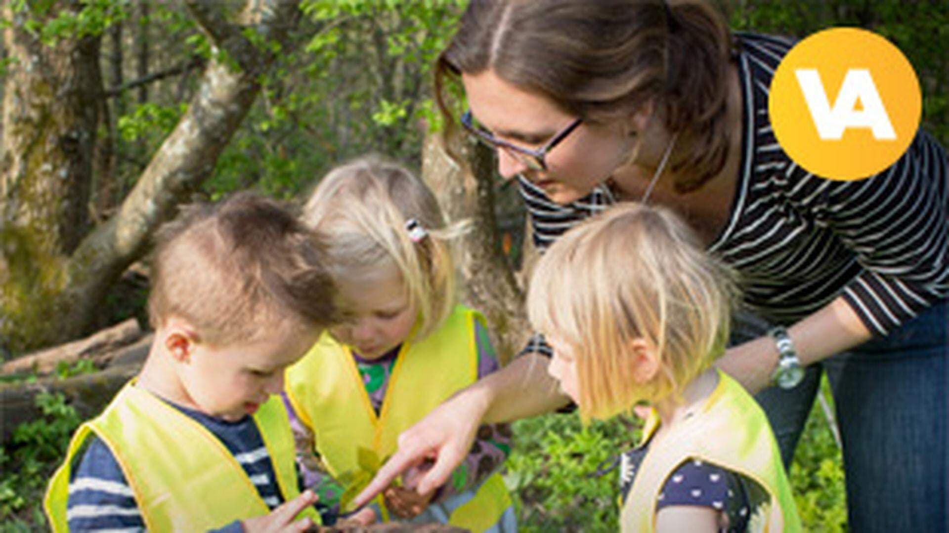 förskolebarn med pedagog