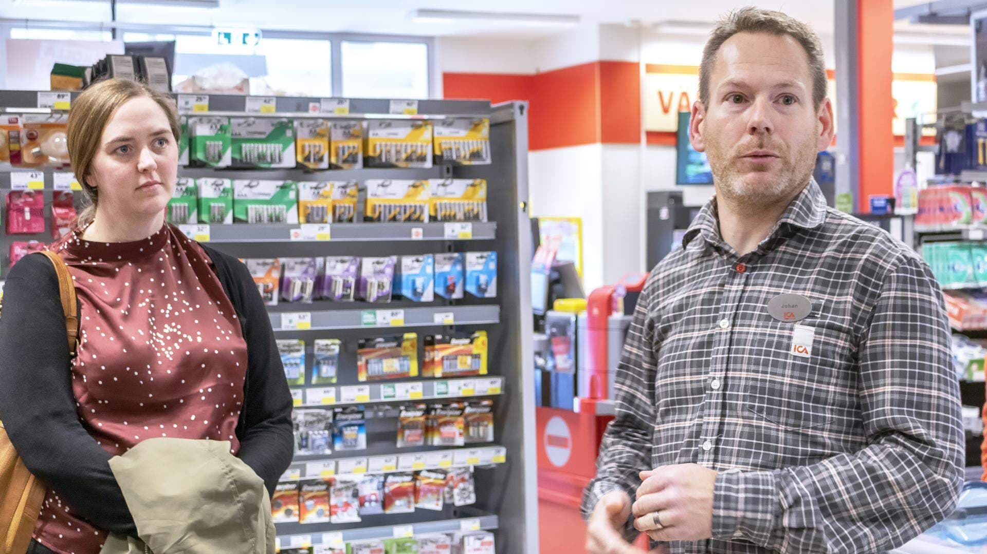 Två personer, en lyssnar , en berättar