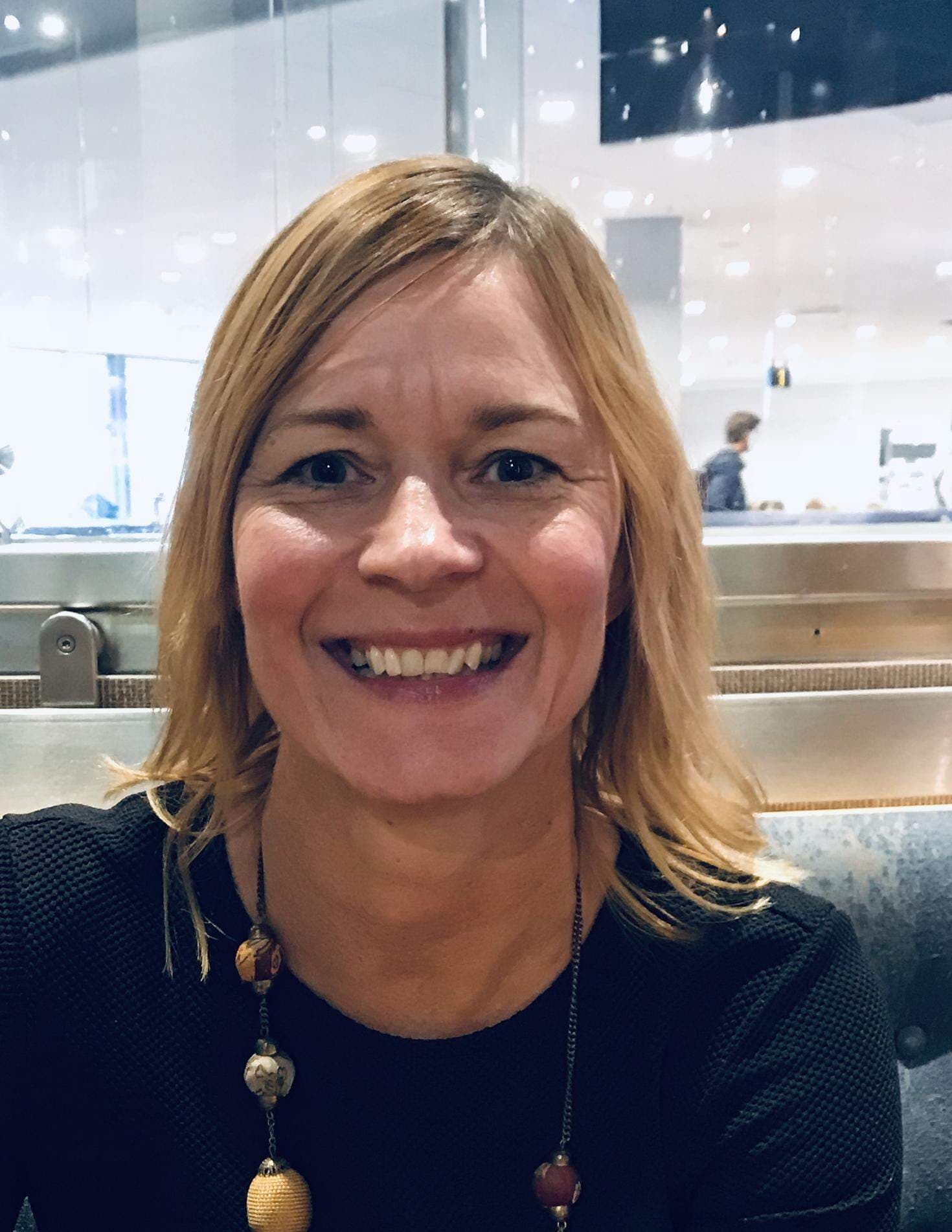 Porträttbild av Susanne Moffat som är regionchef på Homemaid i Dalarna