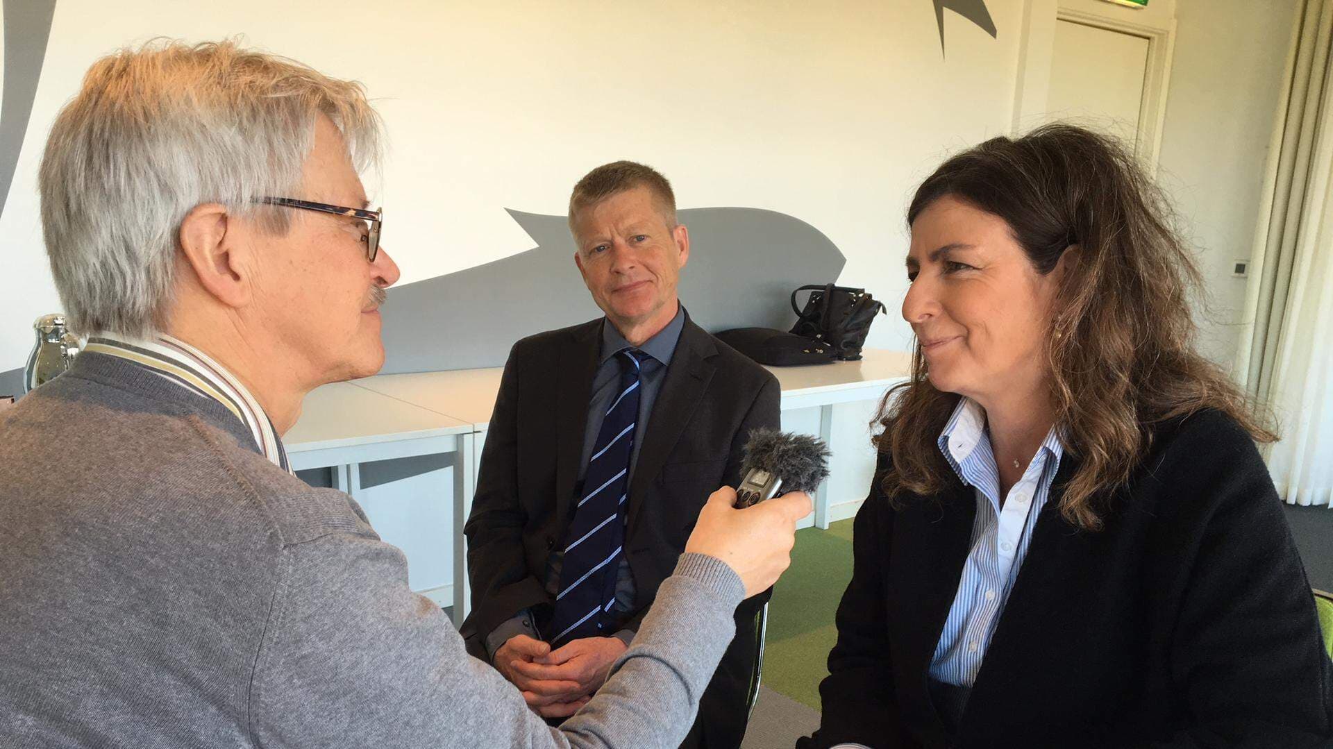 Bettina Kashefi intervjuas i Halland