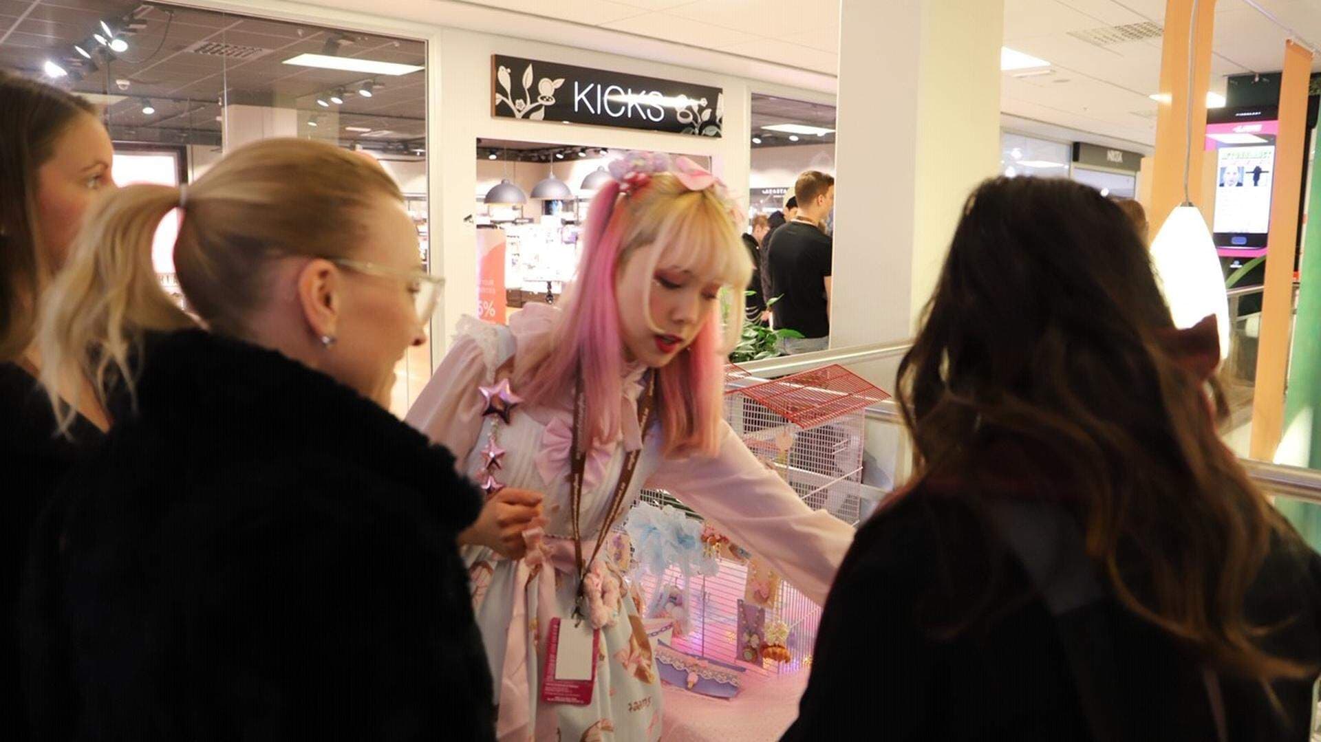 Astrid Ahlström med UF-företaget Yume Yuu