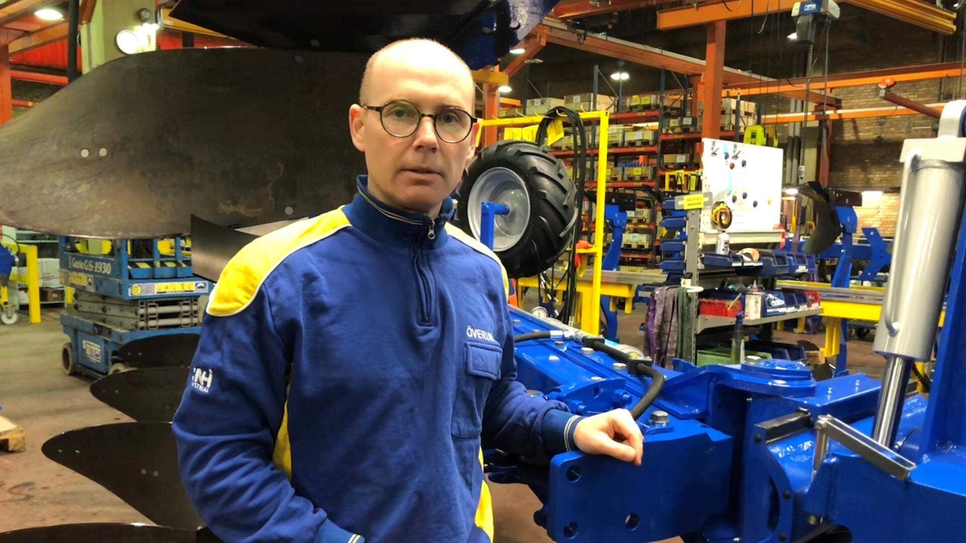 Fabrikschefen på verkstadsgolvet