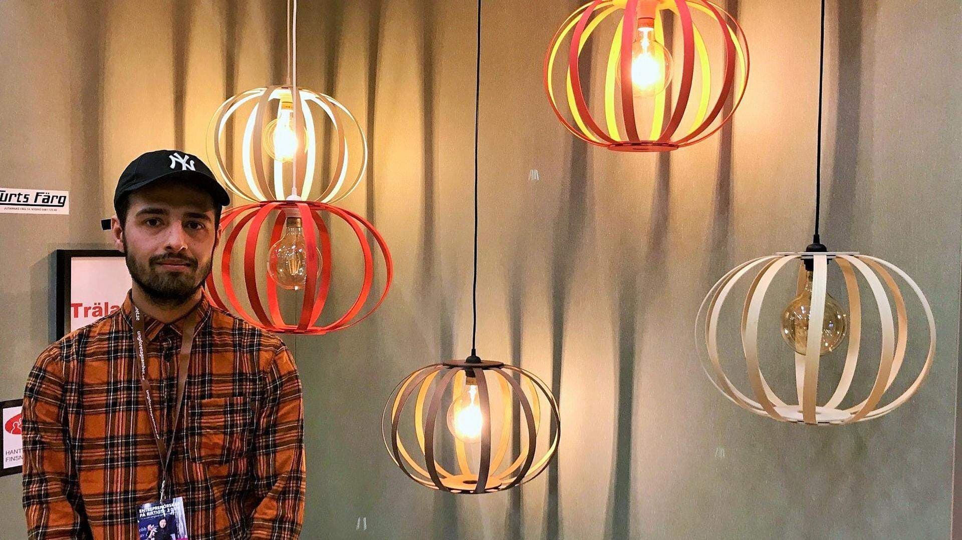 Ung företagare på UF mässa