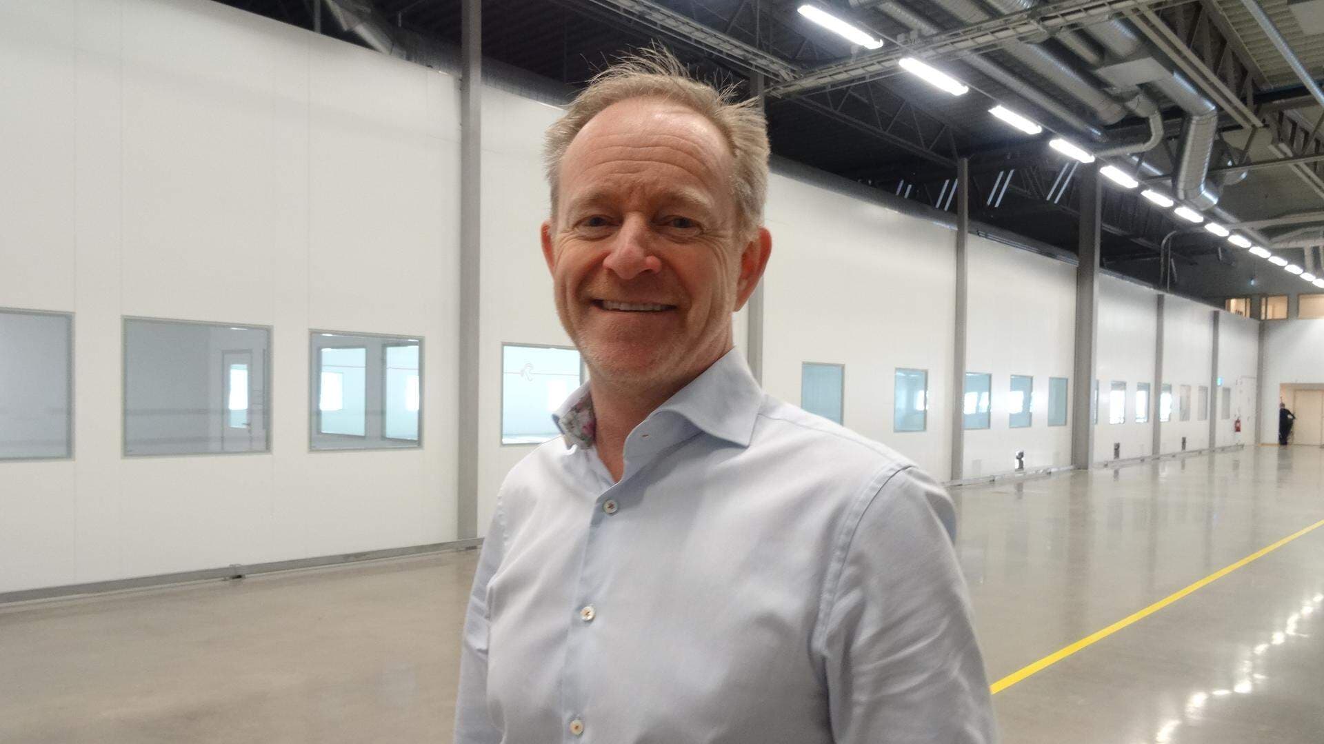 vd i en stor tom lokal