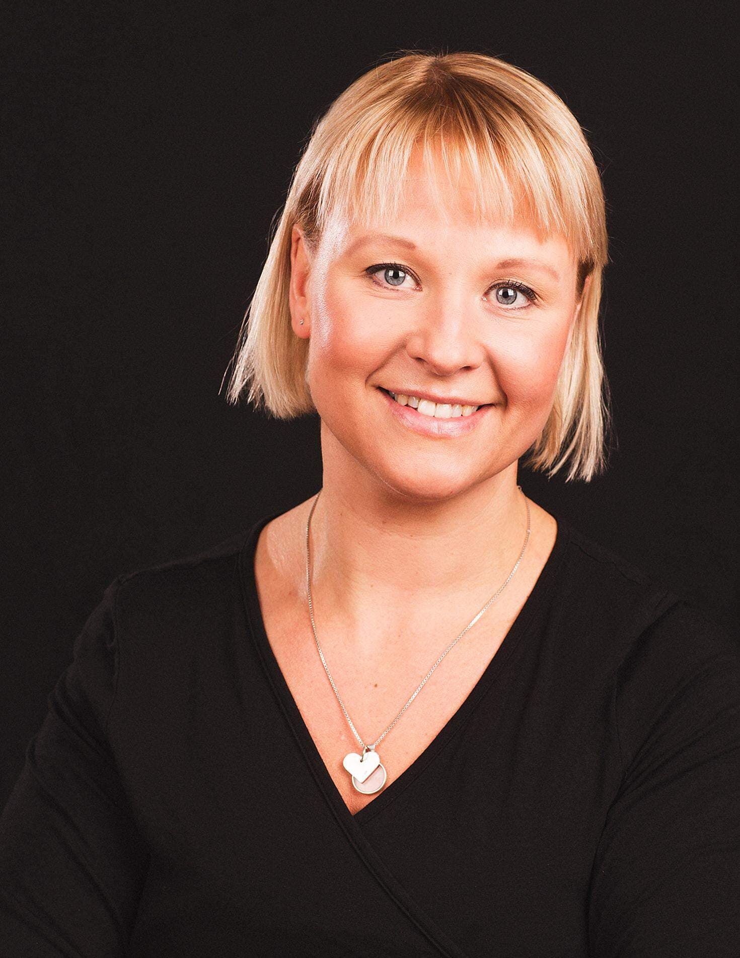 Anna Tenje halvfigur