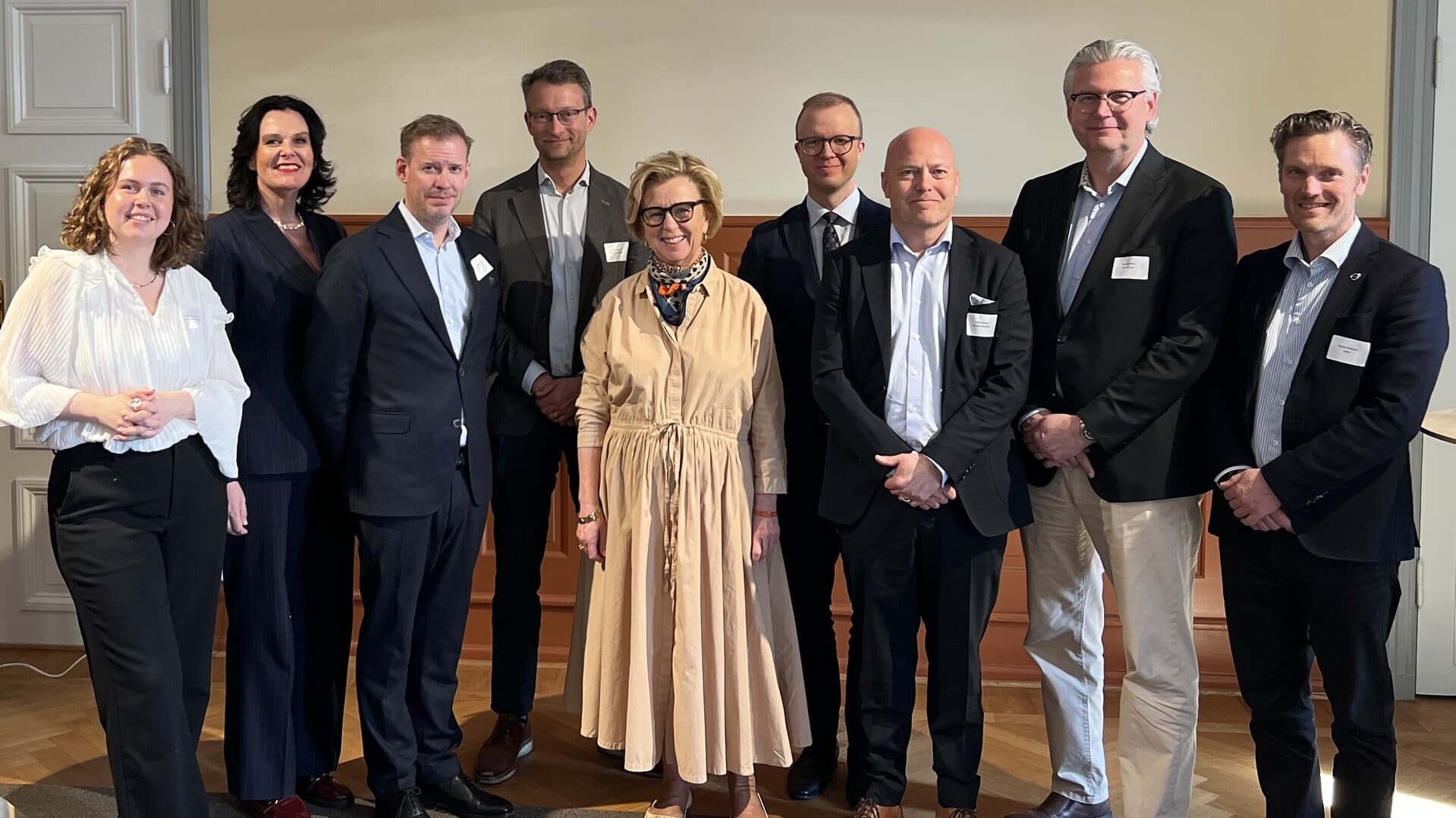 Frida Pamliden Ulrica Bennesved Kristian Lindquist Henrik Isakson Maria Arnholm Stefan Sagebro Johan Sjöberg Henrik Dahlin och Tomas Norlenius