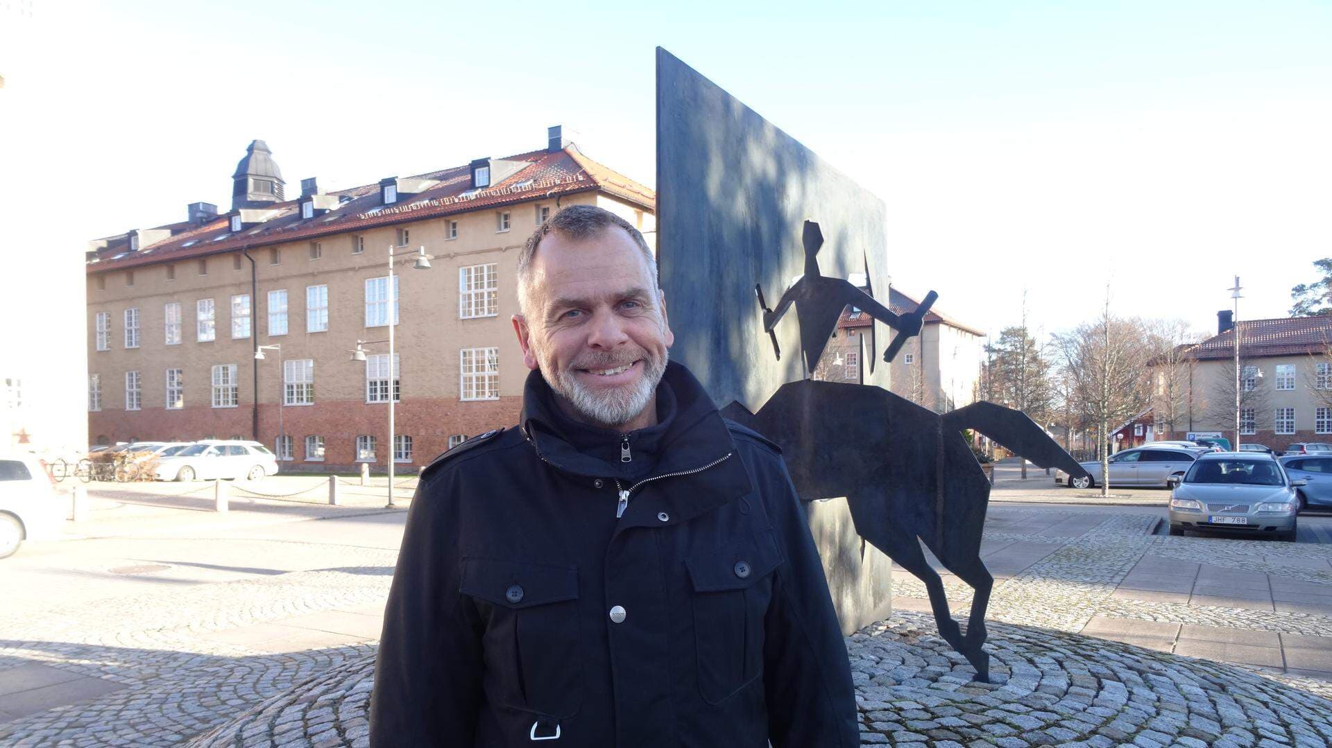 Anders utomhus framför kostverk vid I11 området