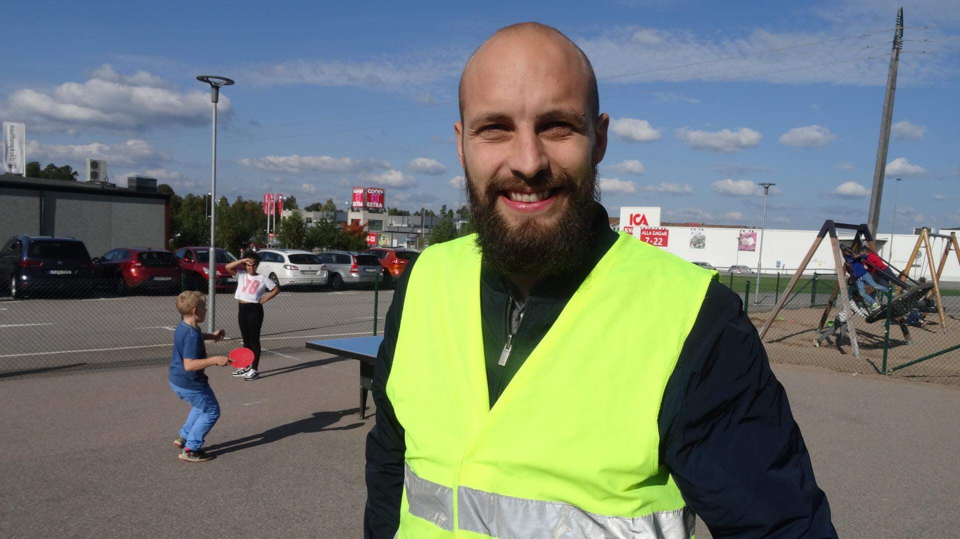 man i reflexväst
