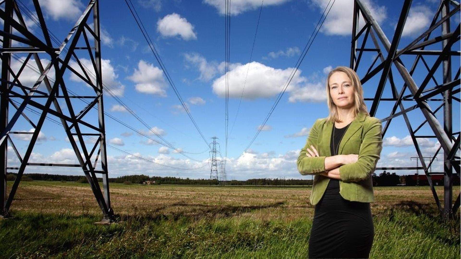 Lina Håkansdotter vid elledning