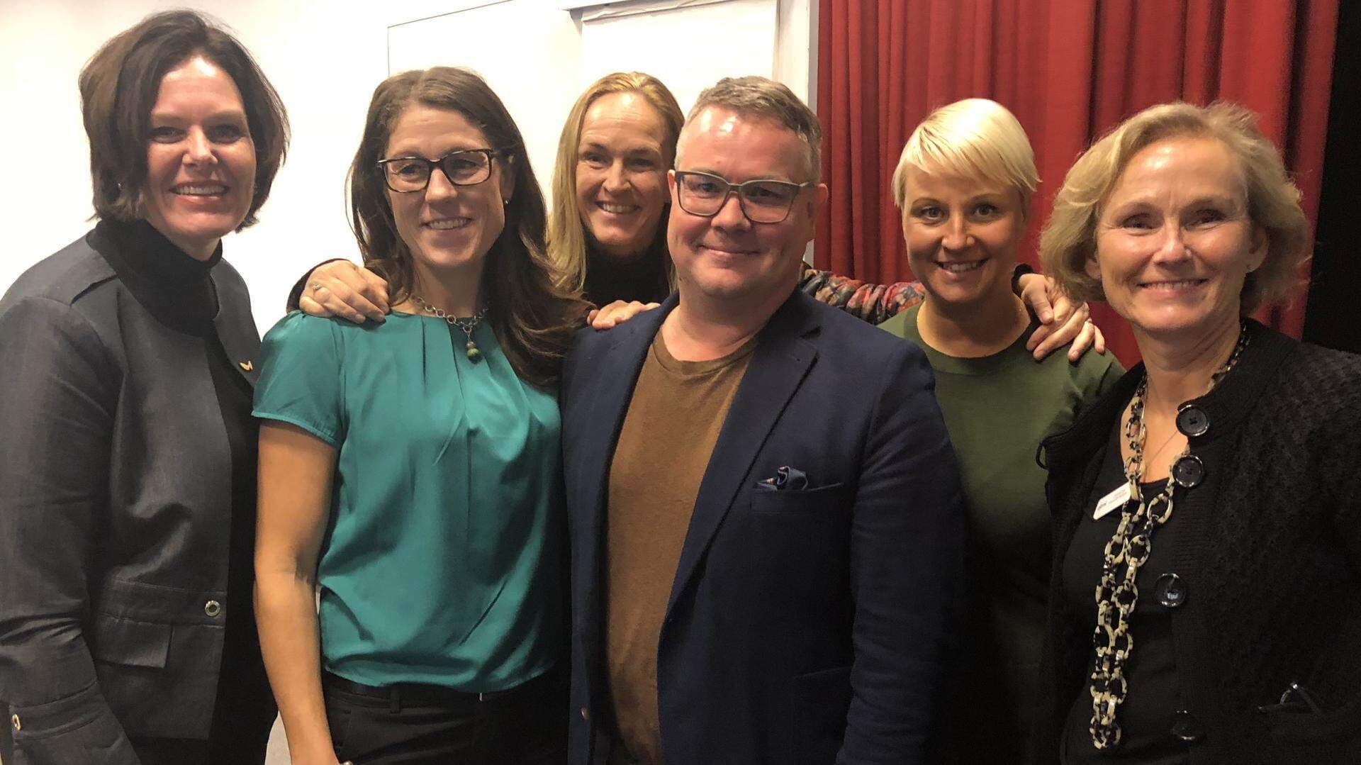 sex personer i grupp