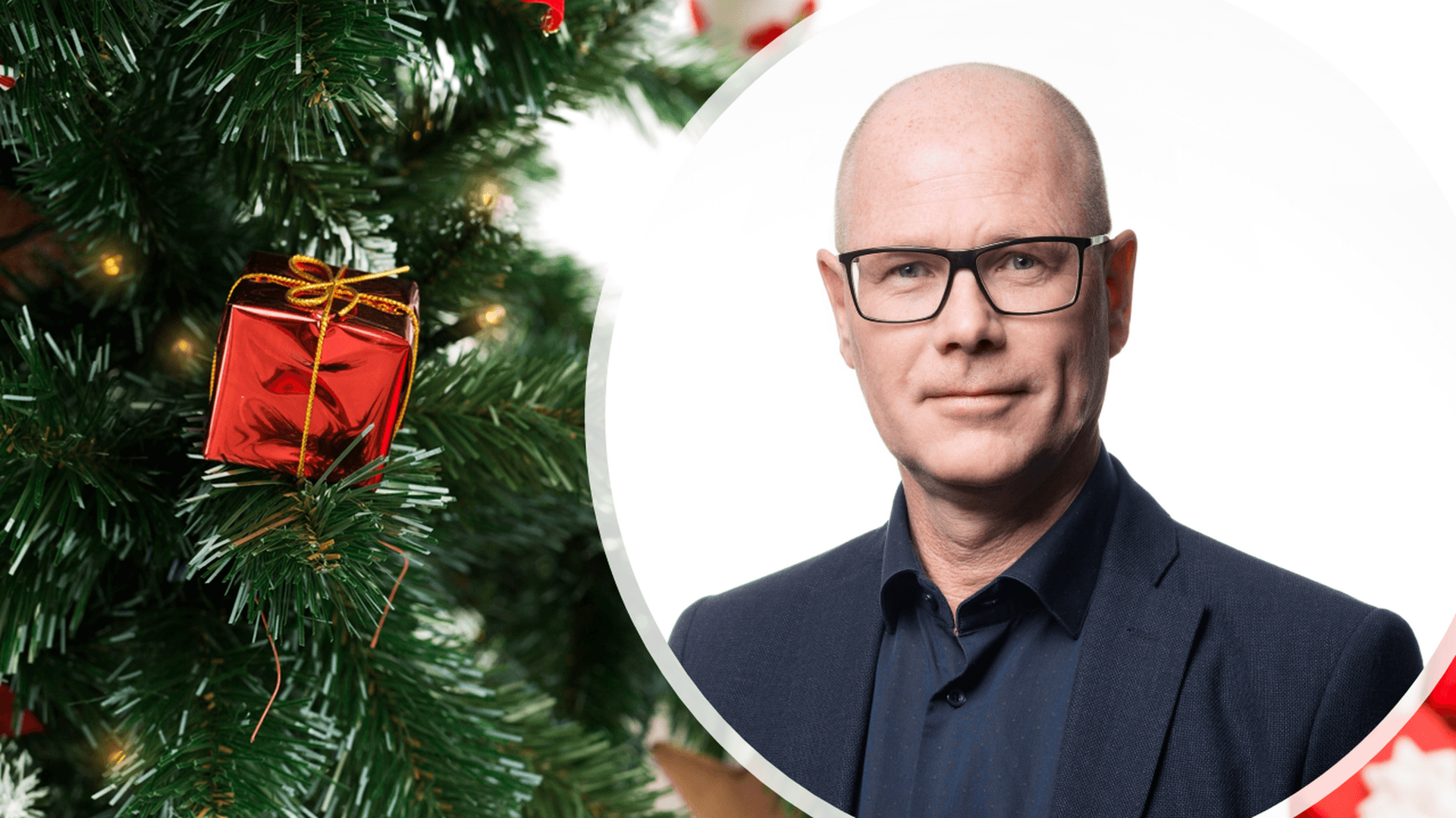 Kollage: Närbild på ett paket i en julgran och porträttbild av Hans Andersson