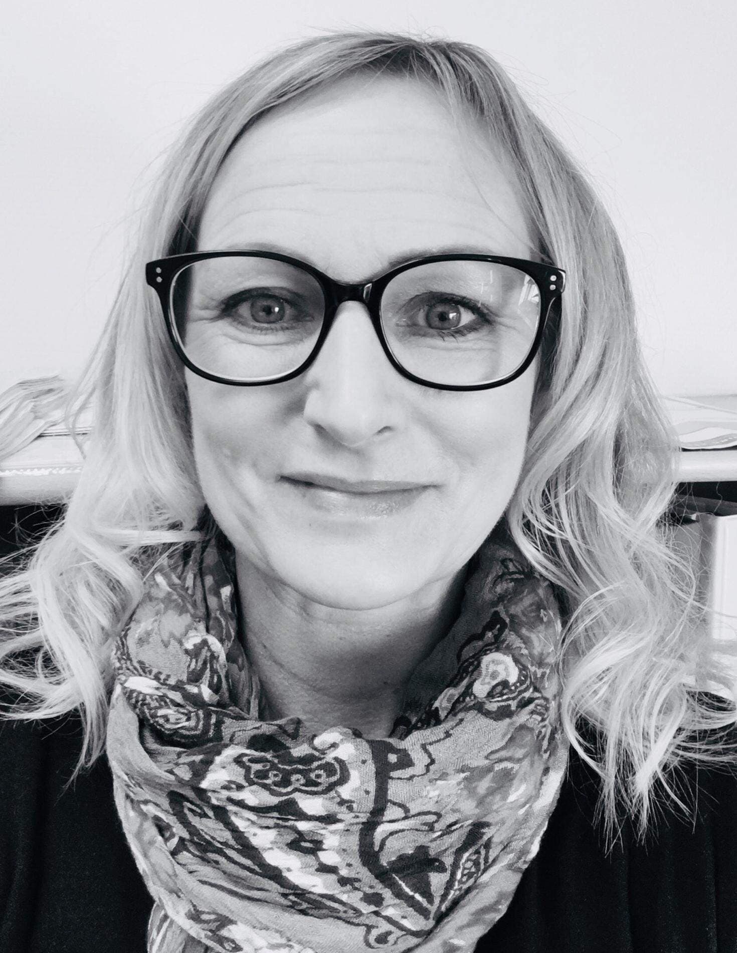 Annika Gåhlin, Nyhléns Hugosons