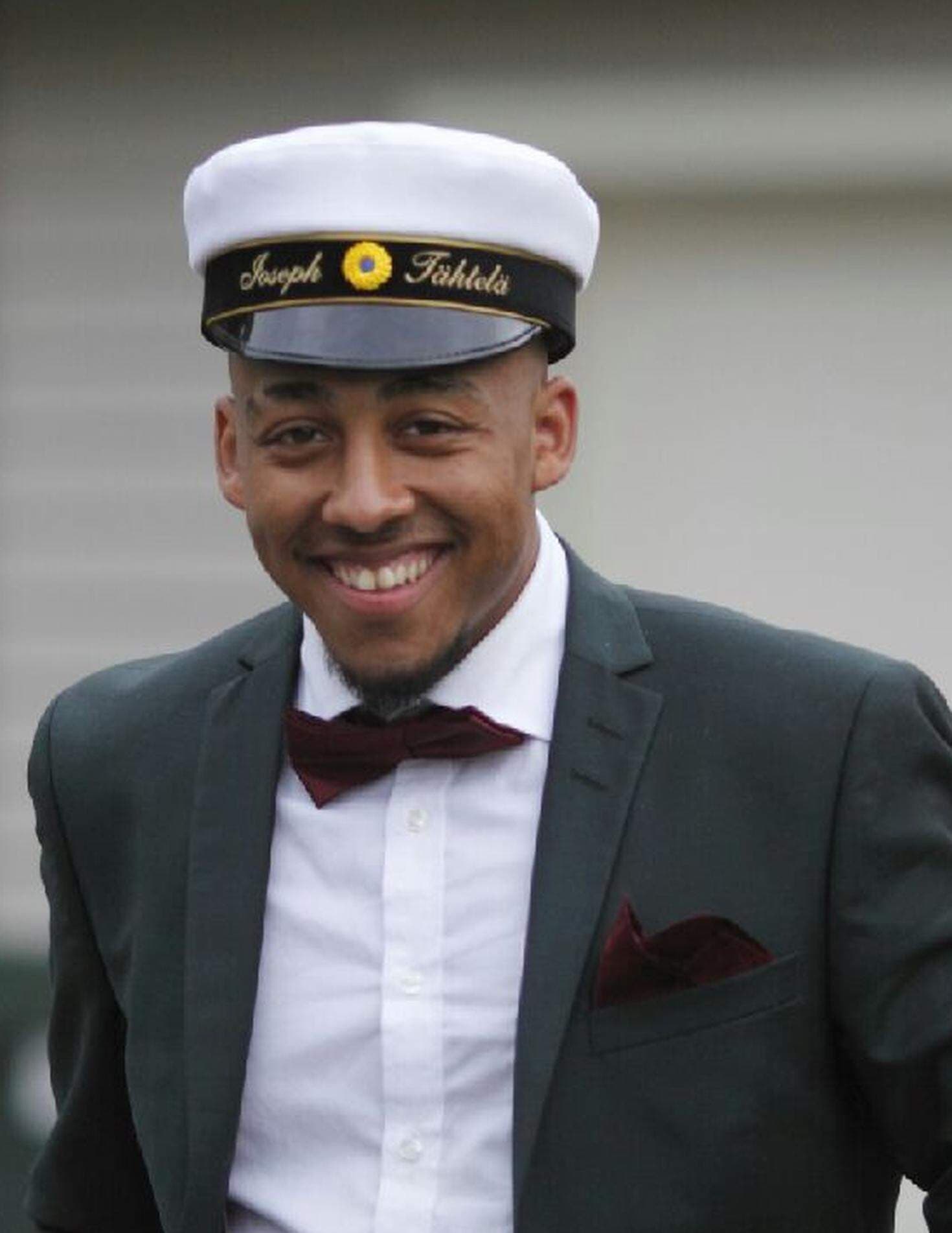 Joseph Tähtäle i studentmössa