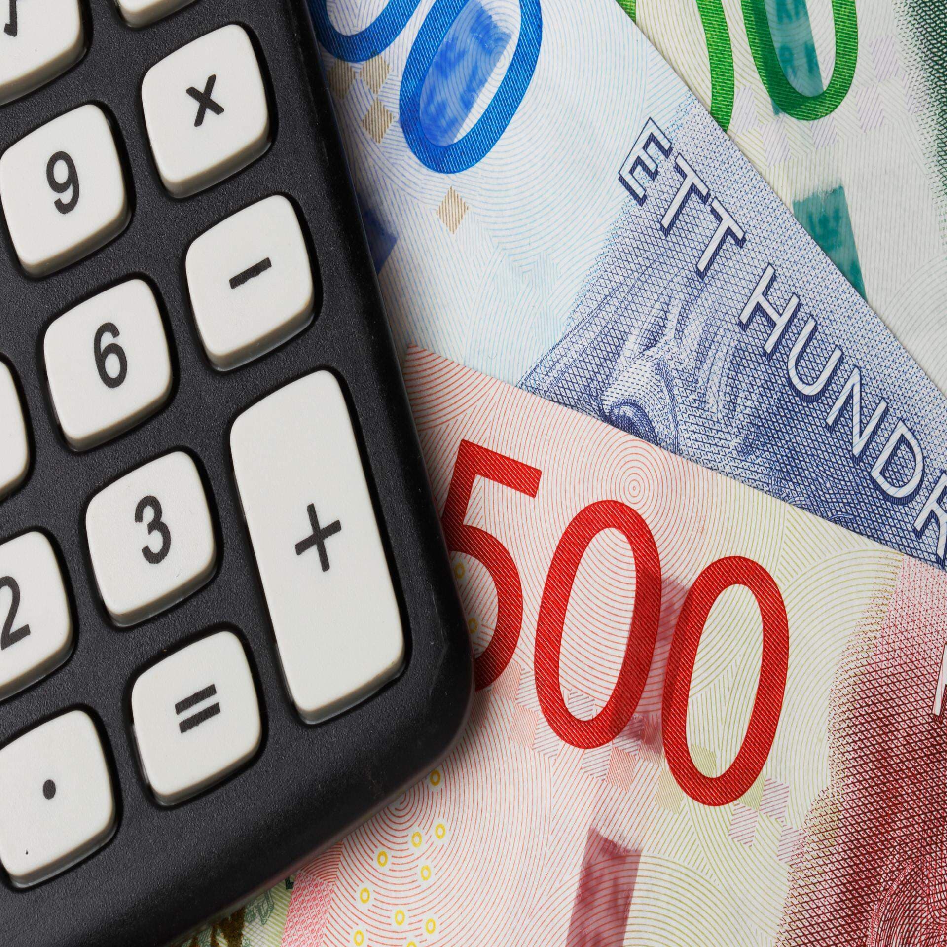 Miniräknare och svenska sedlar