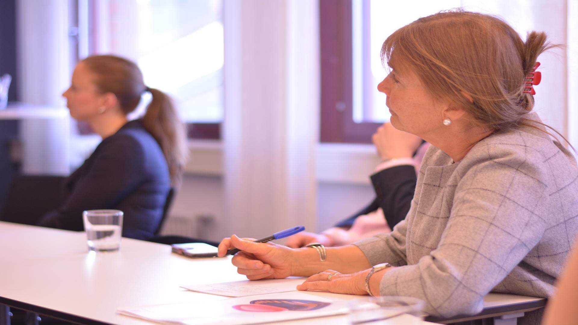 Sara Skyttedal (KD) och Betty Malmberg (M)