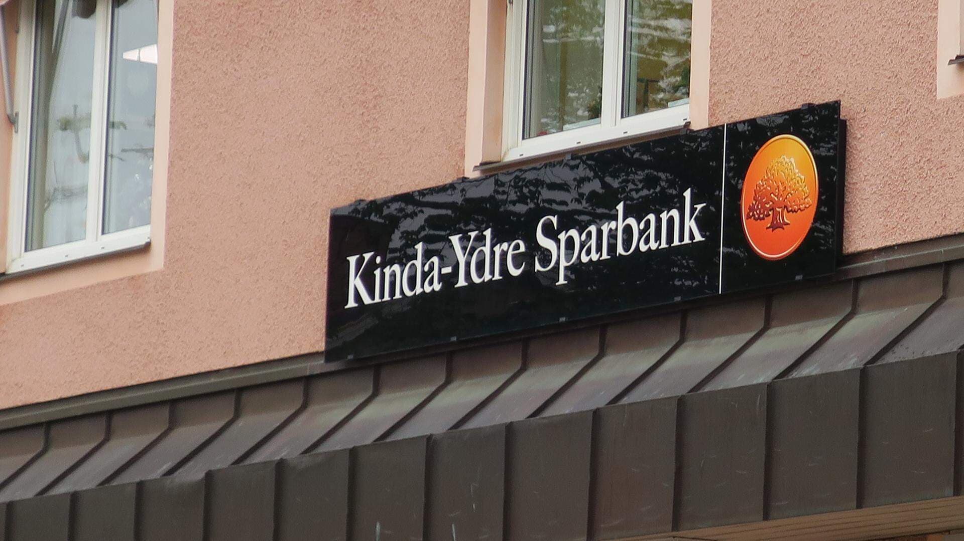 Skylt: Kinda-Ydre Sparbank