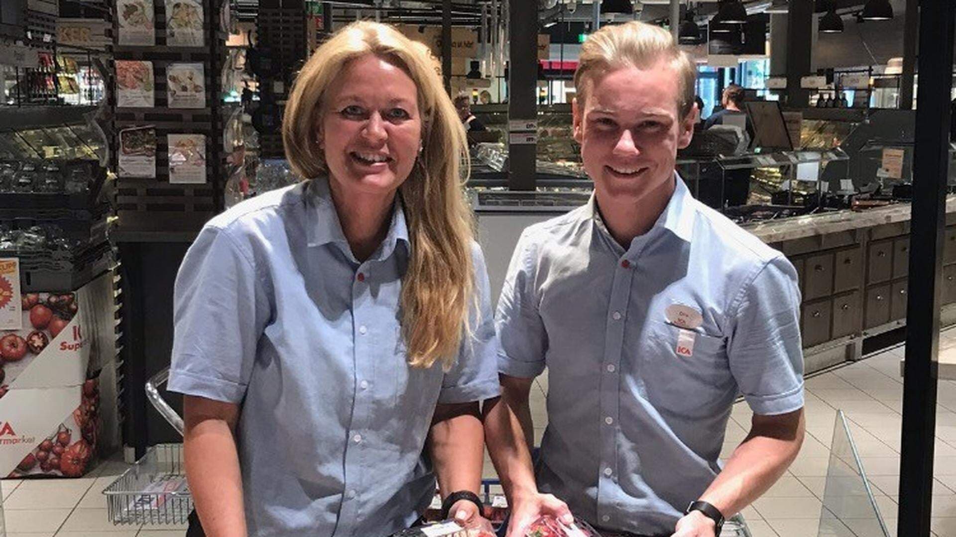 Monica Persson och Olle Hejdenberg i butiken Ica Östergötland