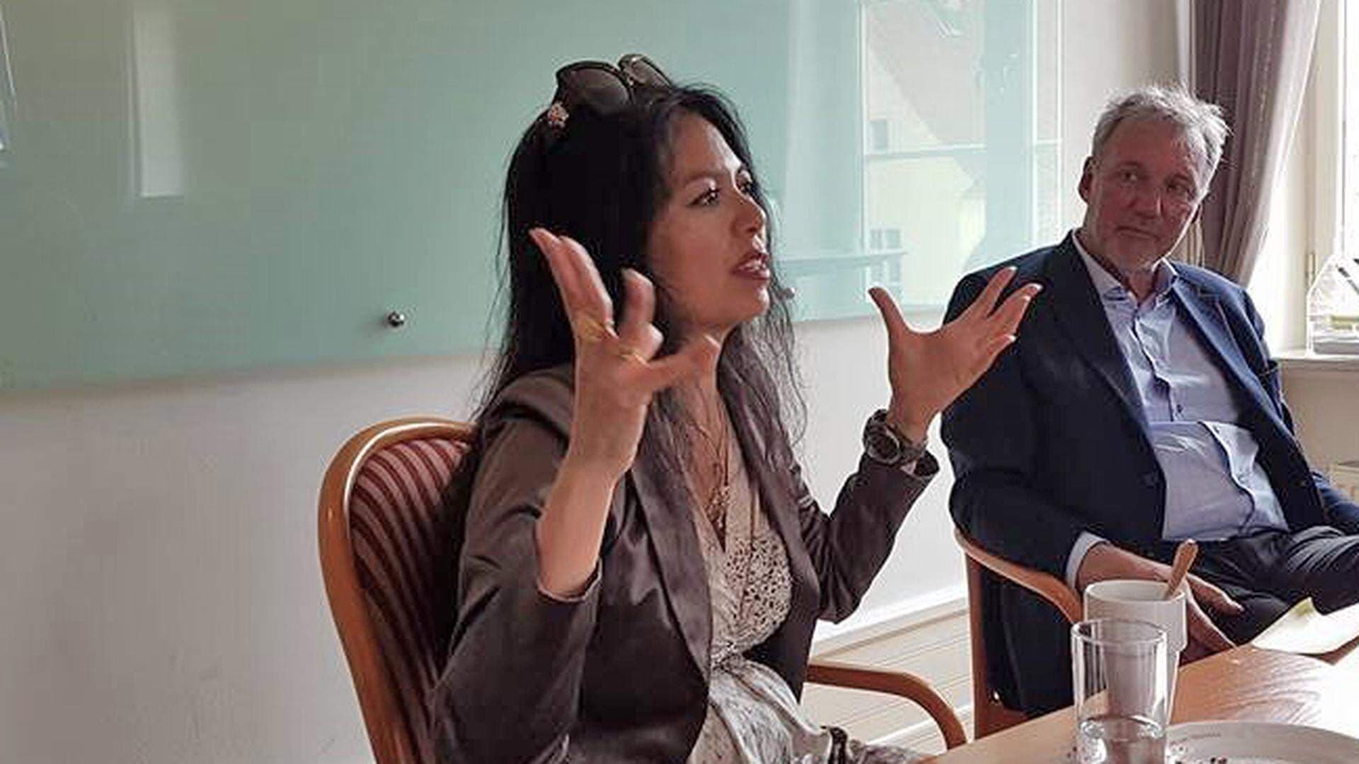 US Trade och Christina Sevilla.