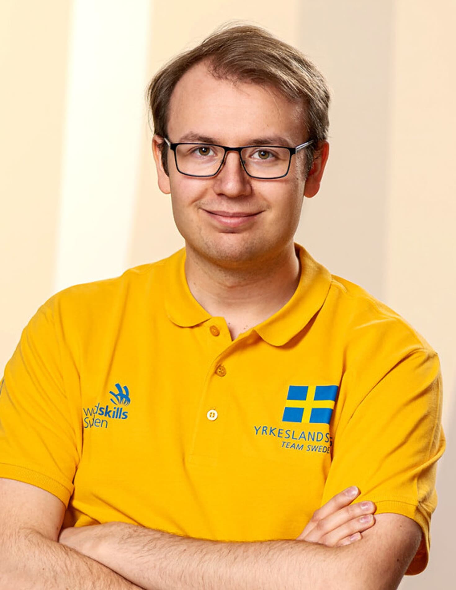 Bilden föreställer Fredrik Cederlöw i landslagströjan.