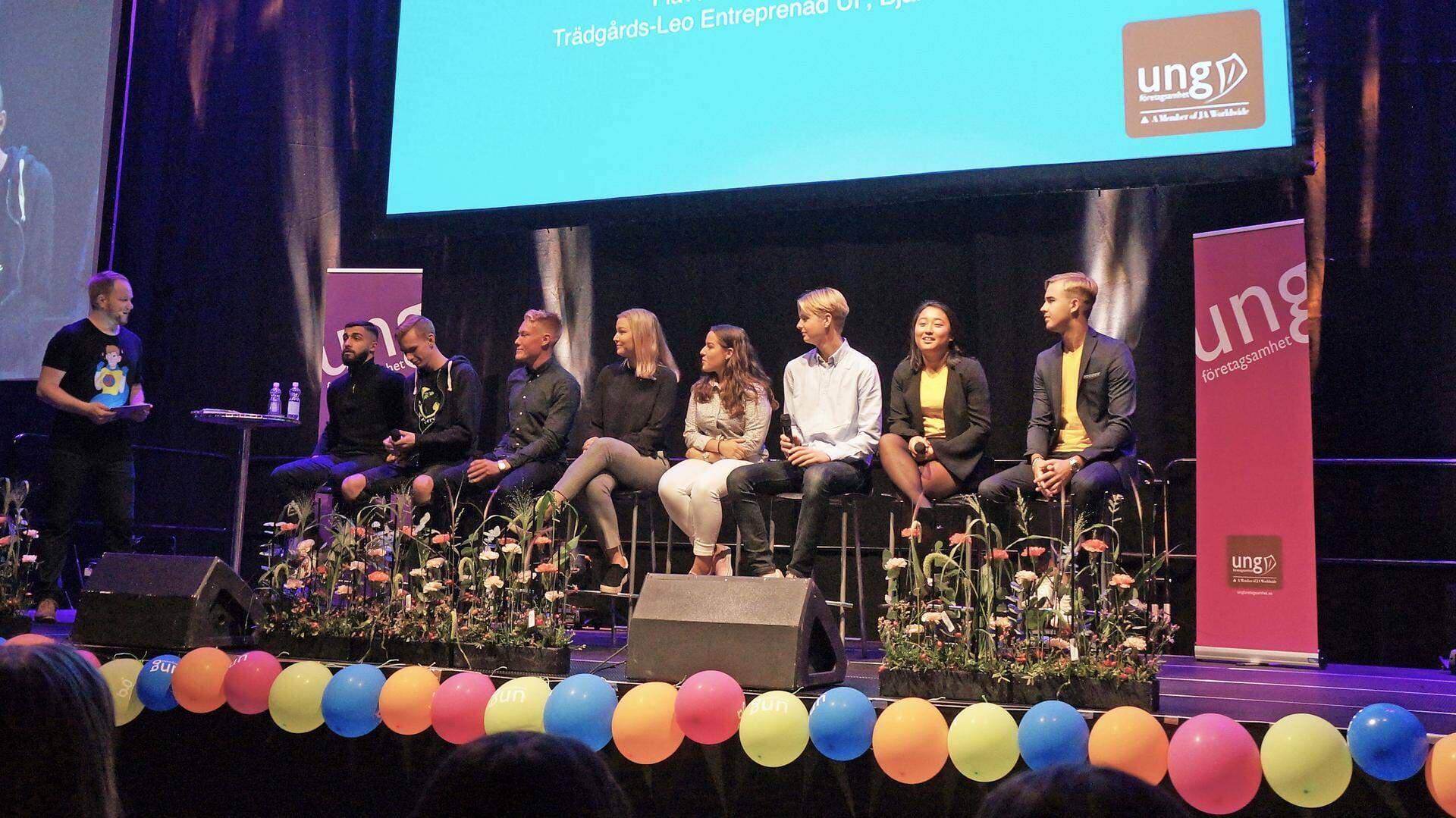 UF-alumner på scen