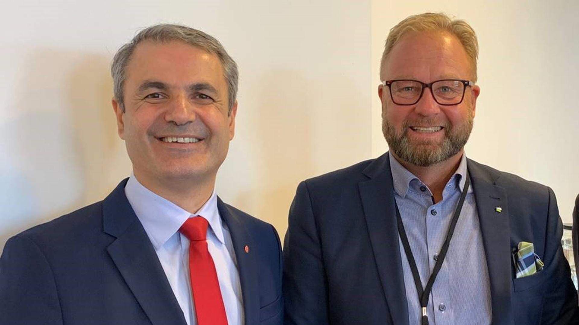 Ibrahim Baylan, näringsminister och Stefan Forsberg, vd SmartFront