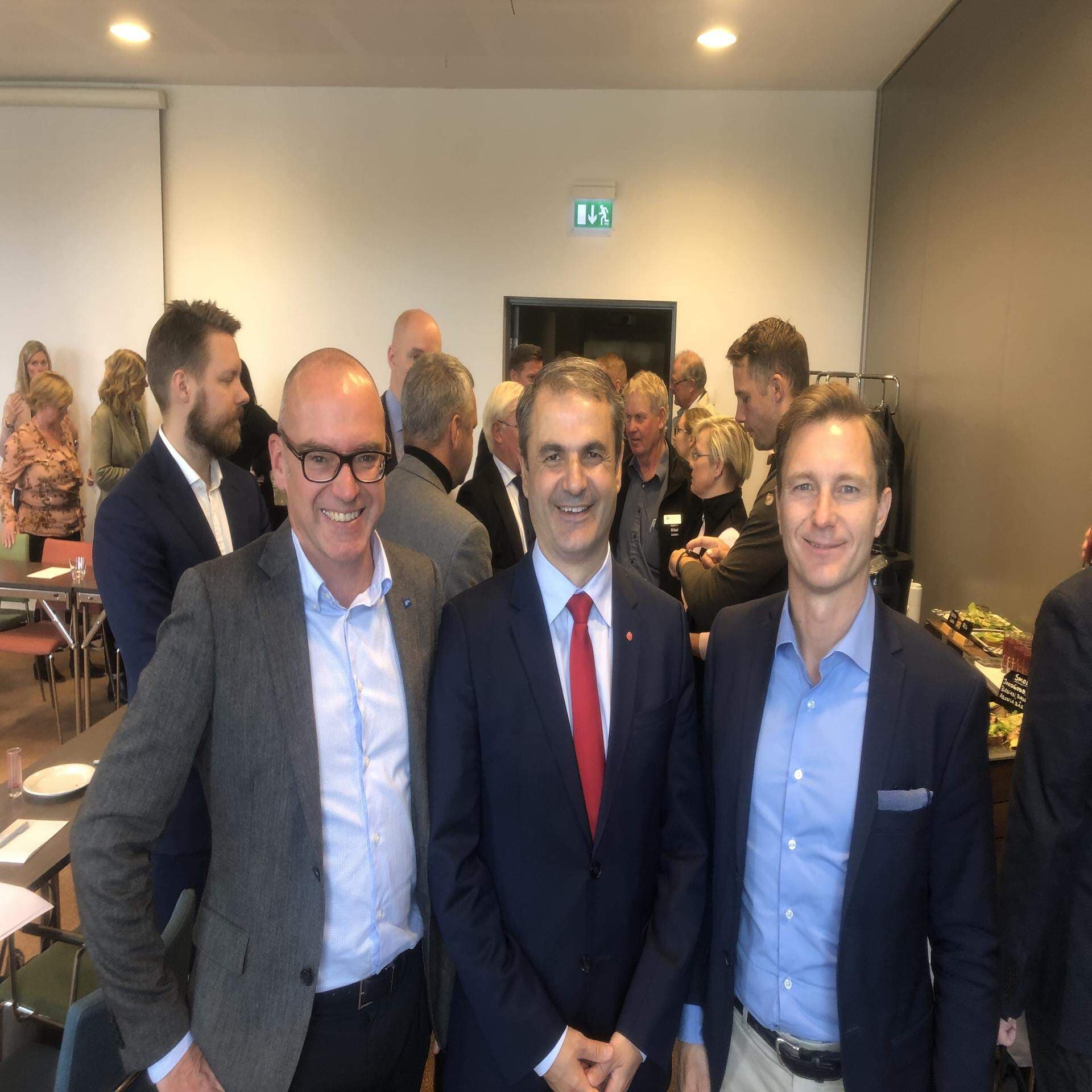 Douglas Heilborn, vd Oxelösunds Hamn, Ibrahim Baylan, näringsminister, Björn Lindgren, Svenskt Näringsliv.