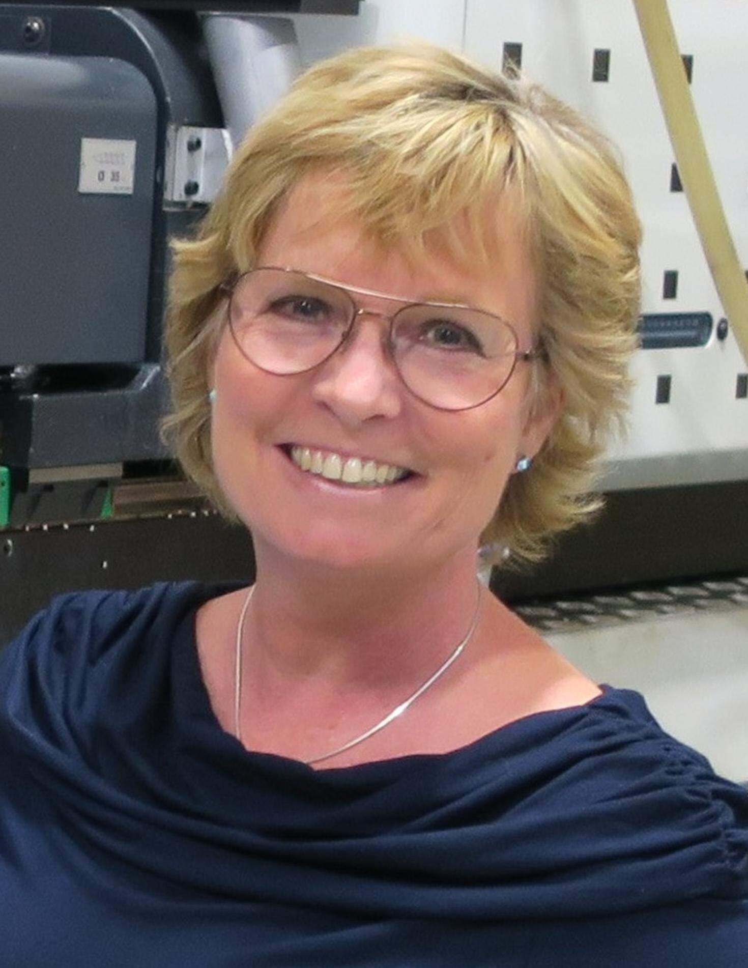 Marie Svensson i fabriken