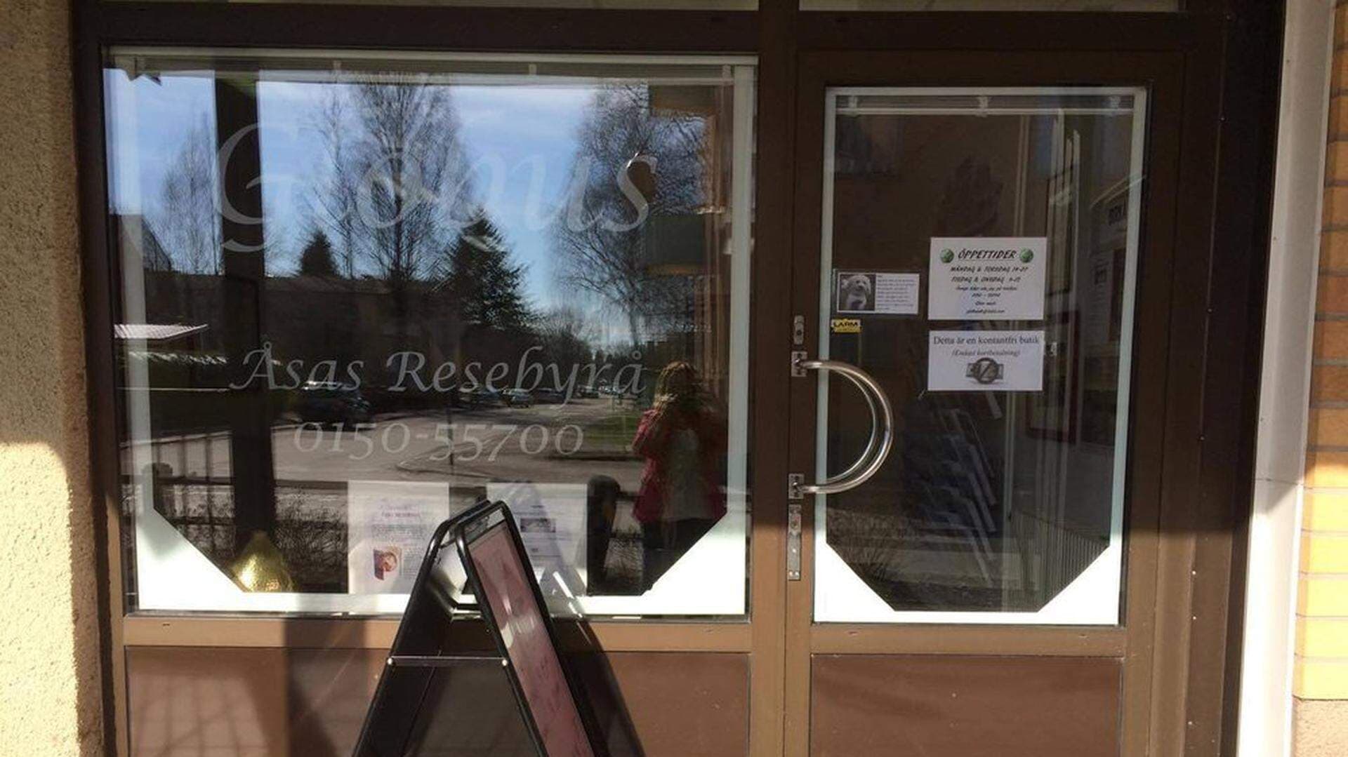 Skyltfönster Globus Åsas Resebyrå