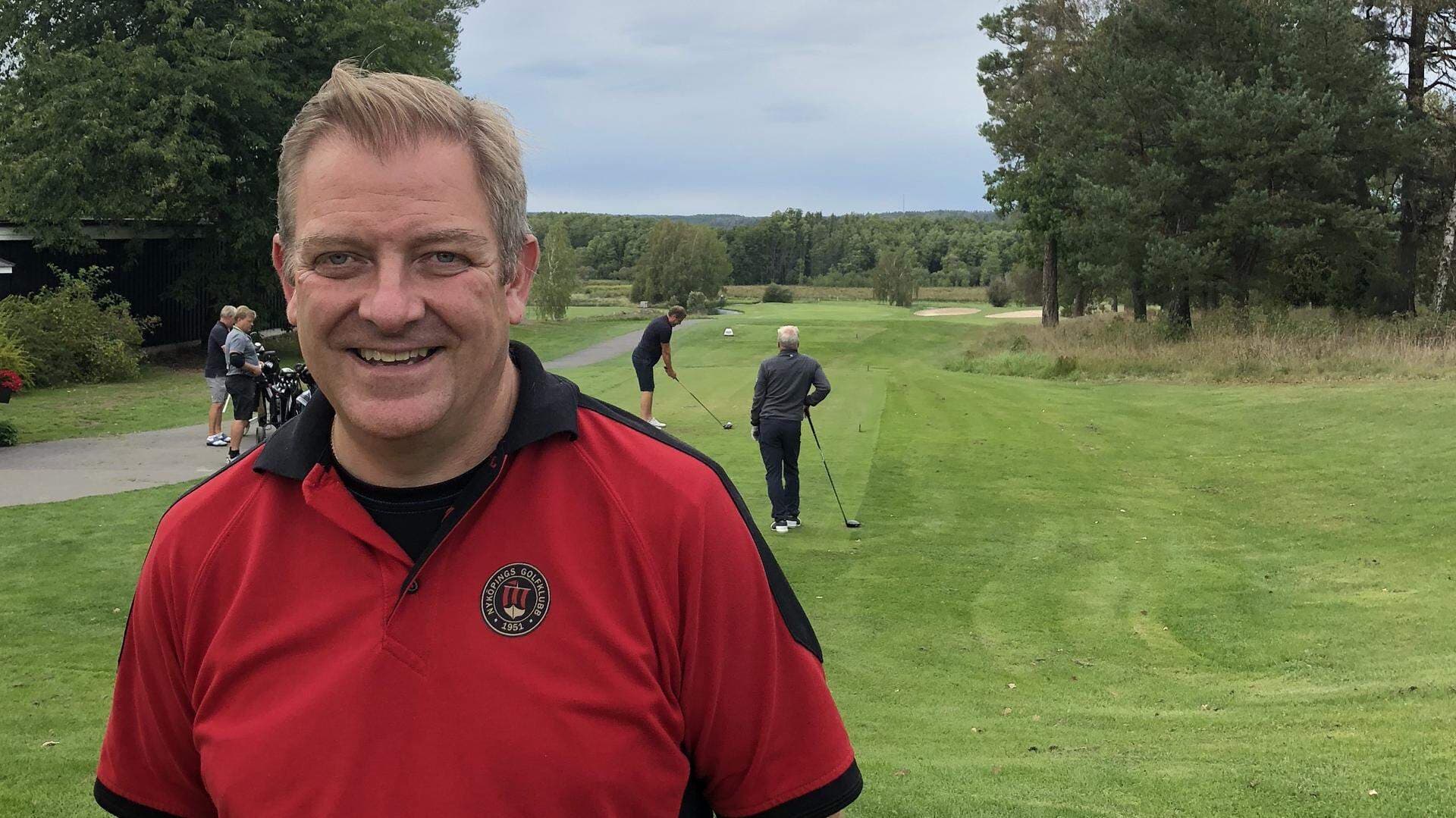 Gary Cosford ute på golfbanan