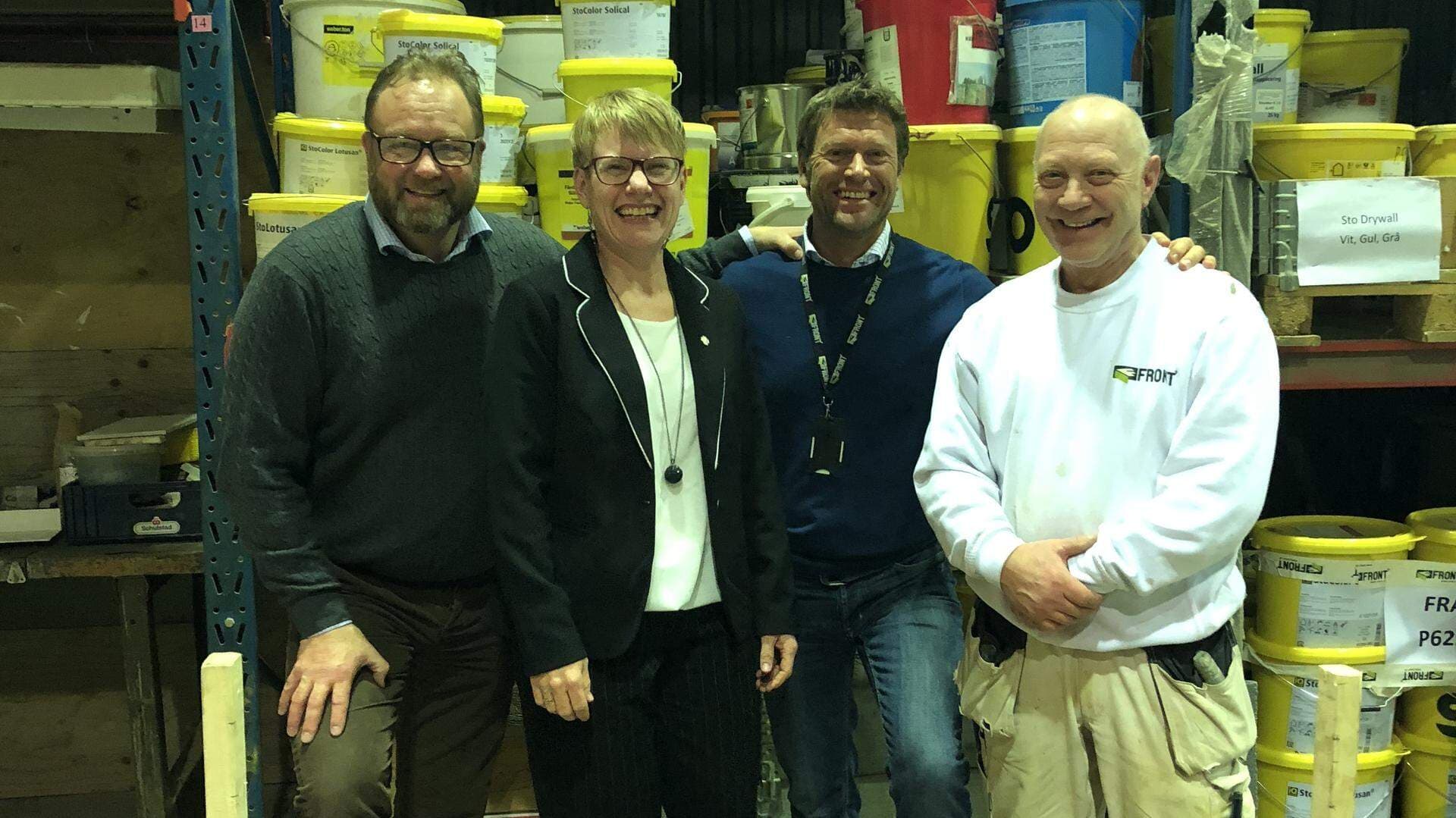 Martina Johansson tillsammans med Stefan Forsberg m kollegor på SmartFront